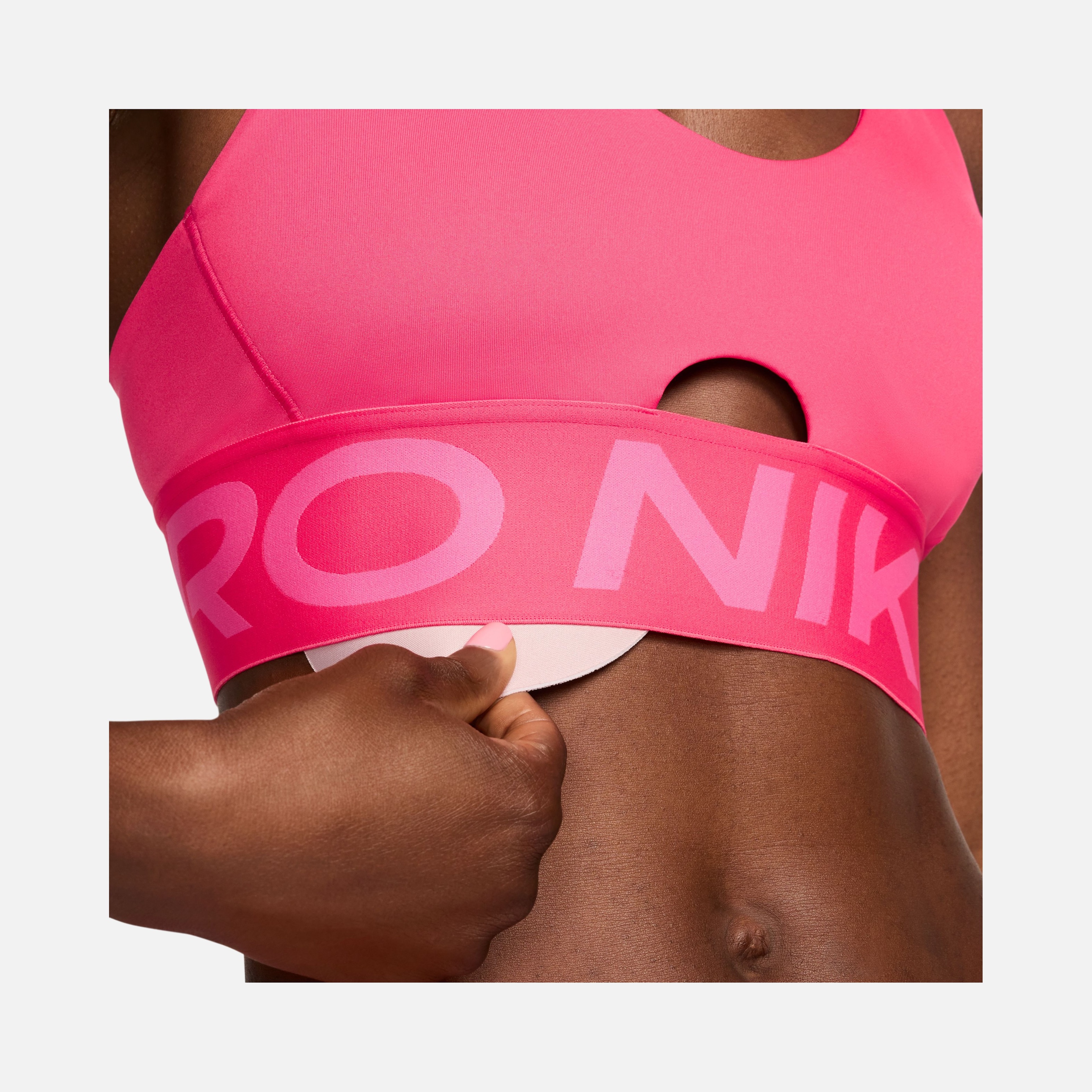 Nike Pro Indy Plunge Medium-Support Padded Training Kadın Bra