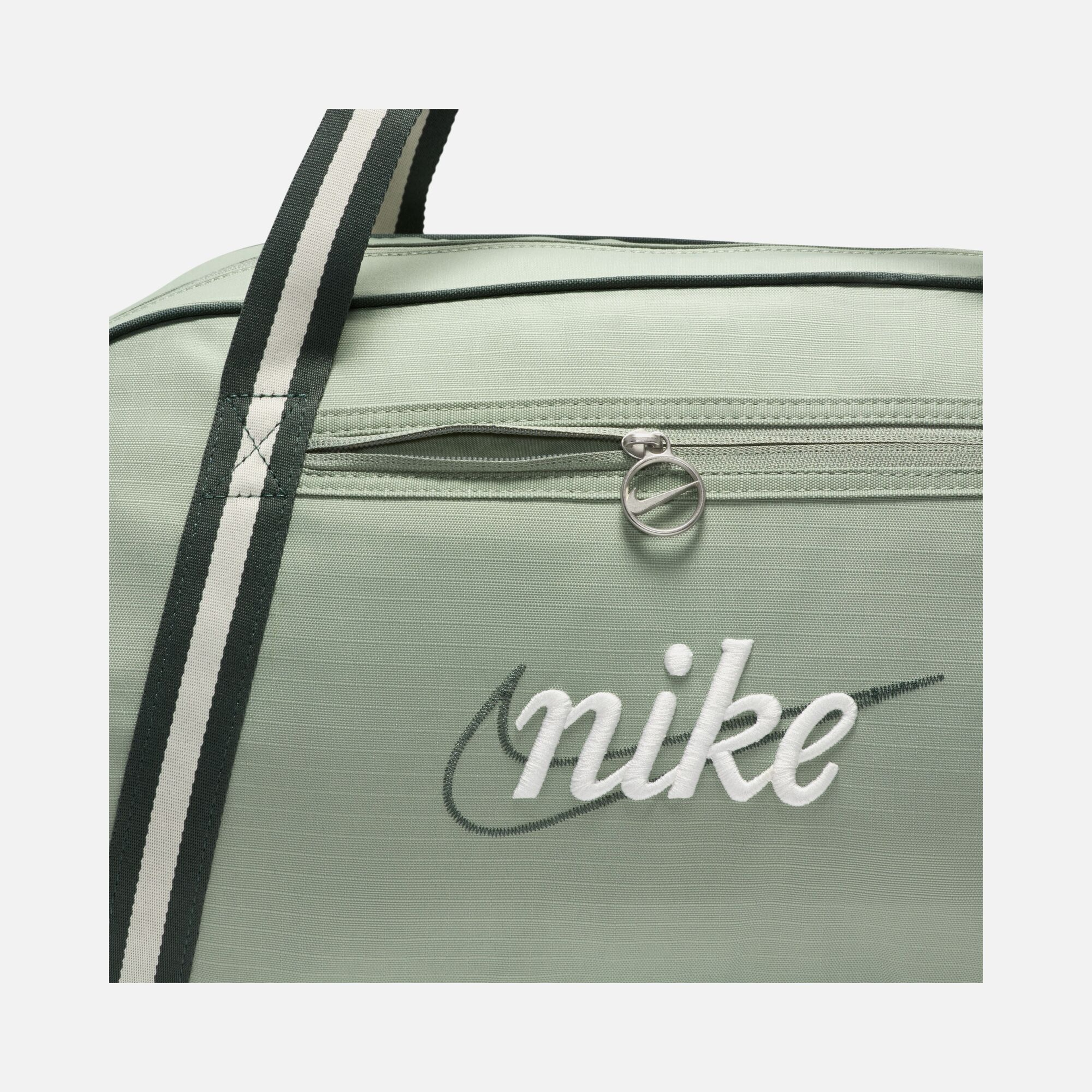 Nike Gym Club Retro Training (24 L) Kadın Spor Çantası