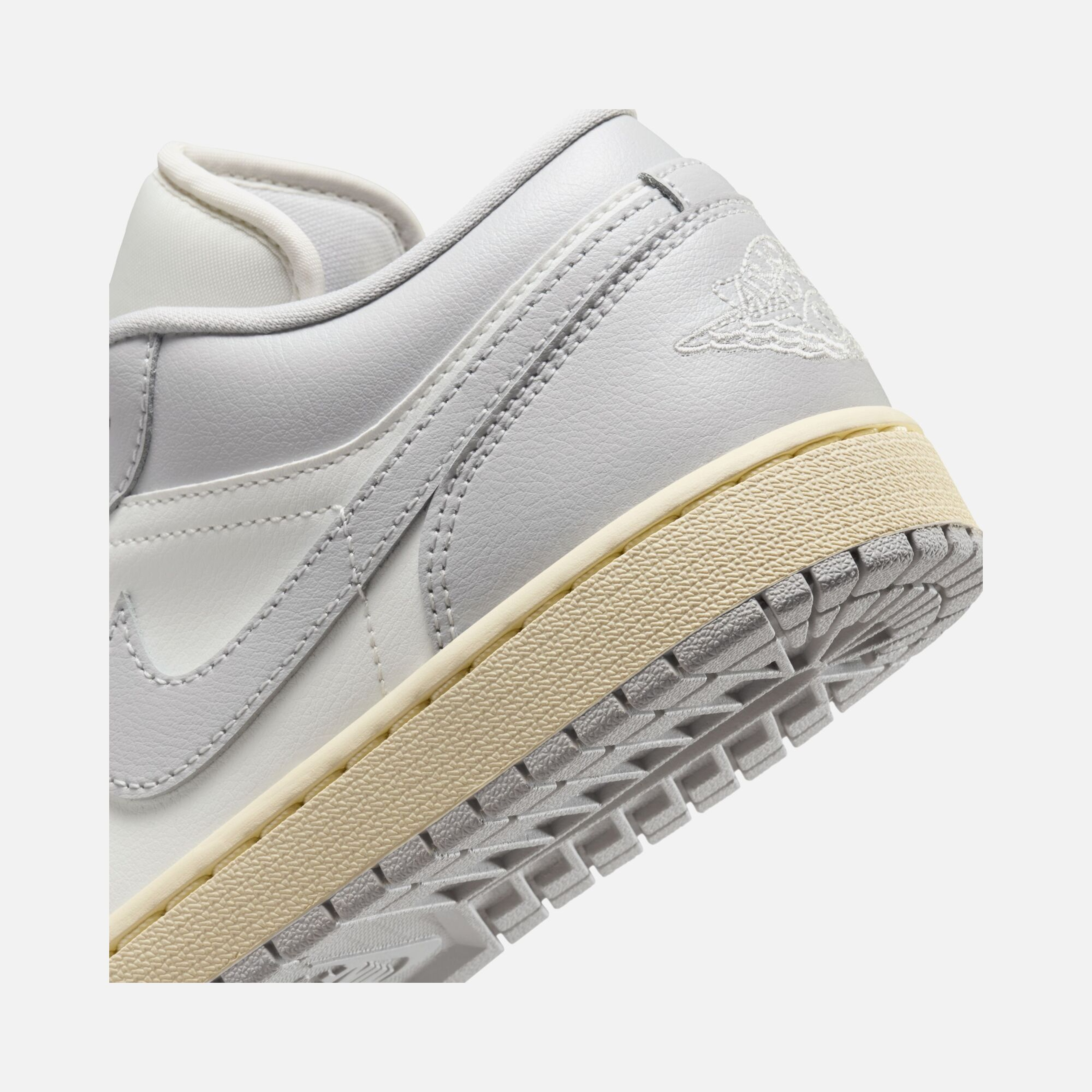 Nike Air Jordan 1 Low Kadın Spor Ayakkabı