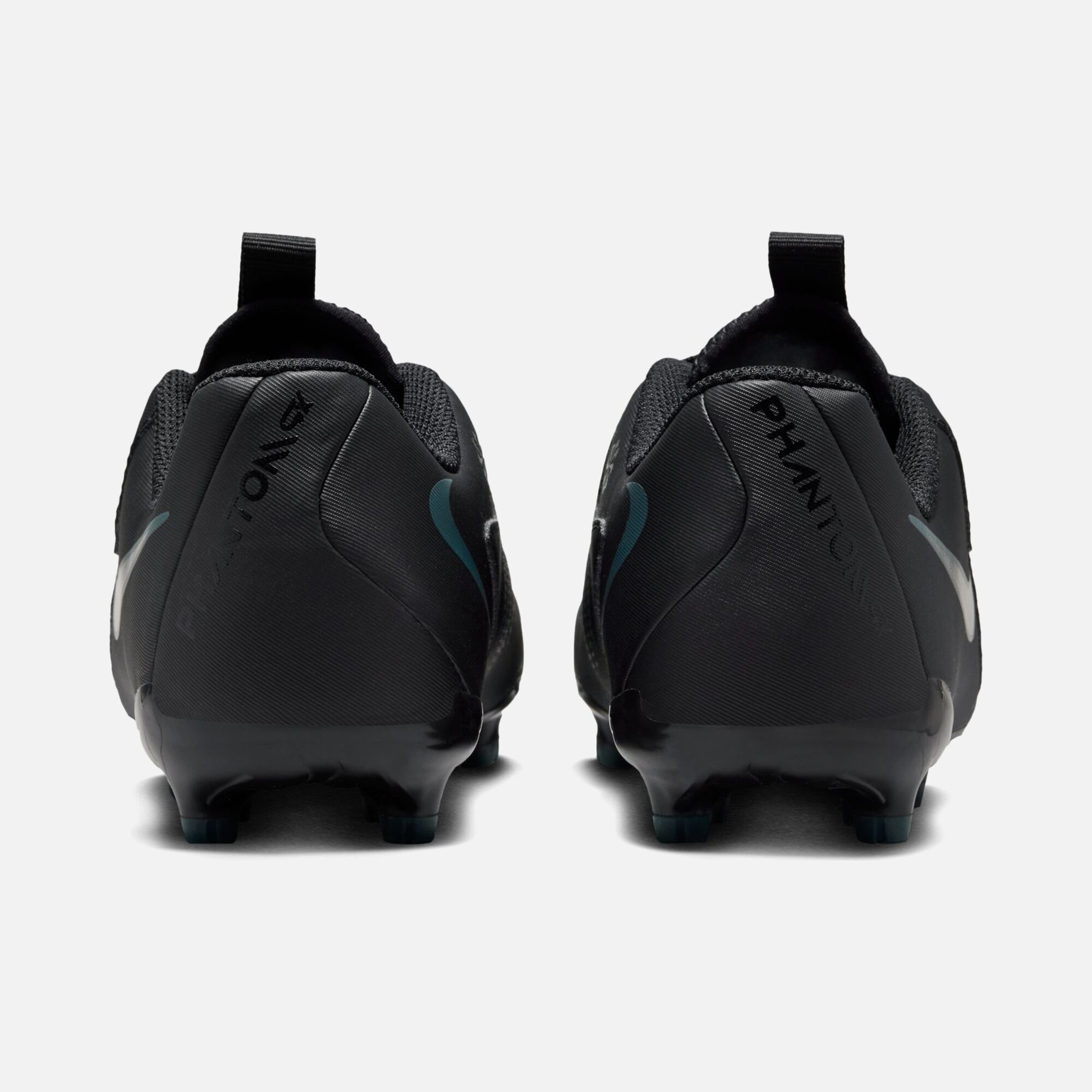 Nike Jr. Phantom GX II Academy FG/MG Multi-Ground Low-Top Çocuk Krampon