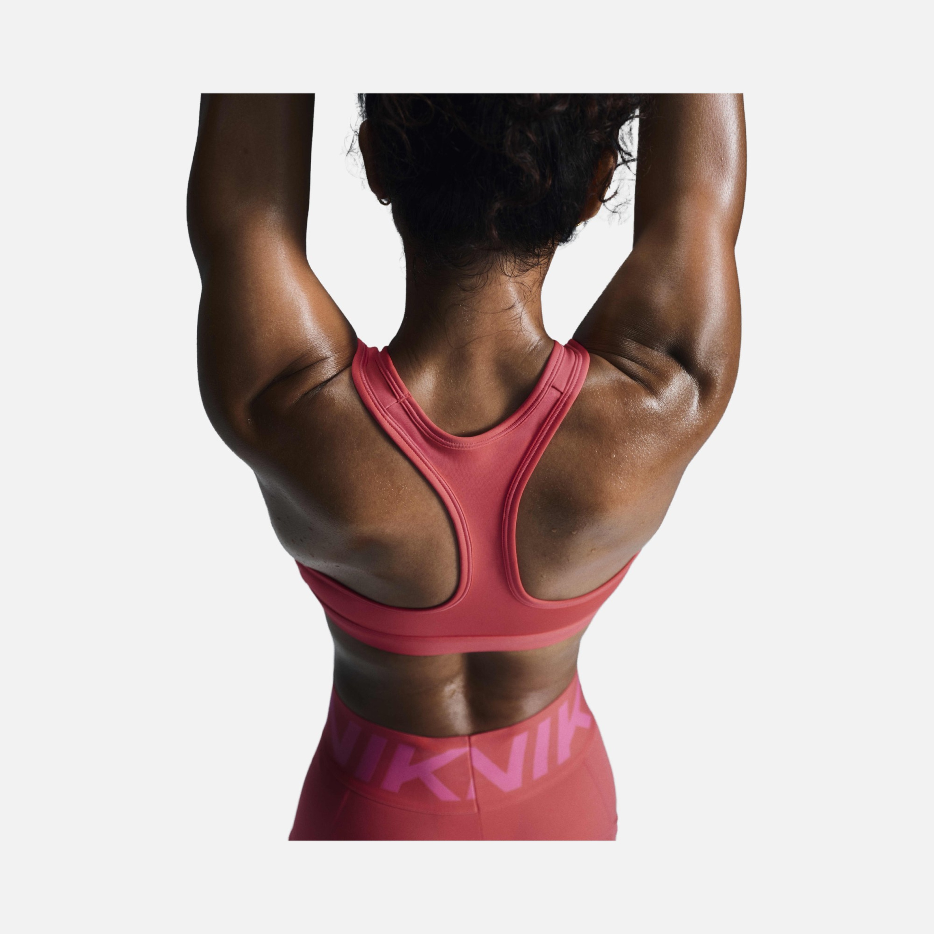 Nike Swoosh Medium Support Padded Training Kadın Bra