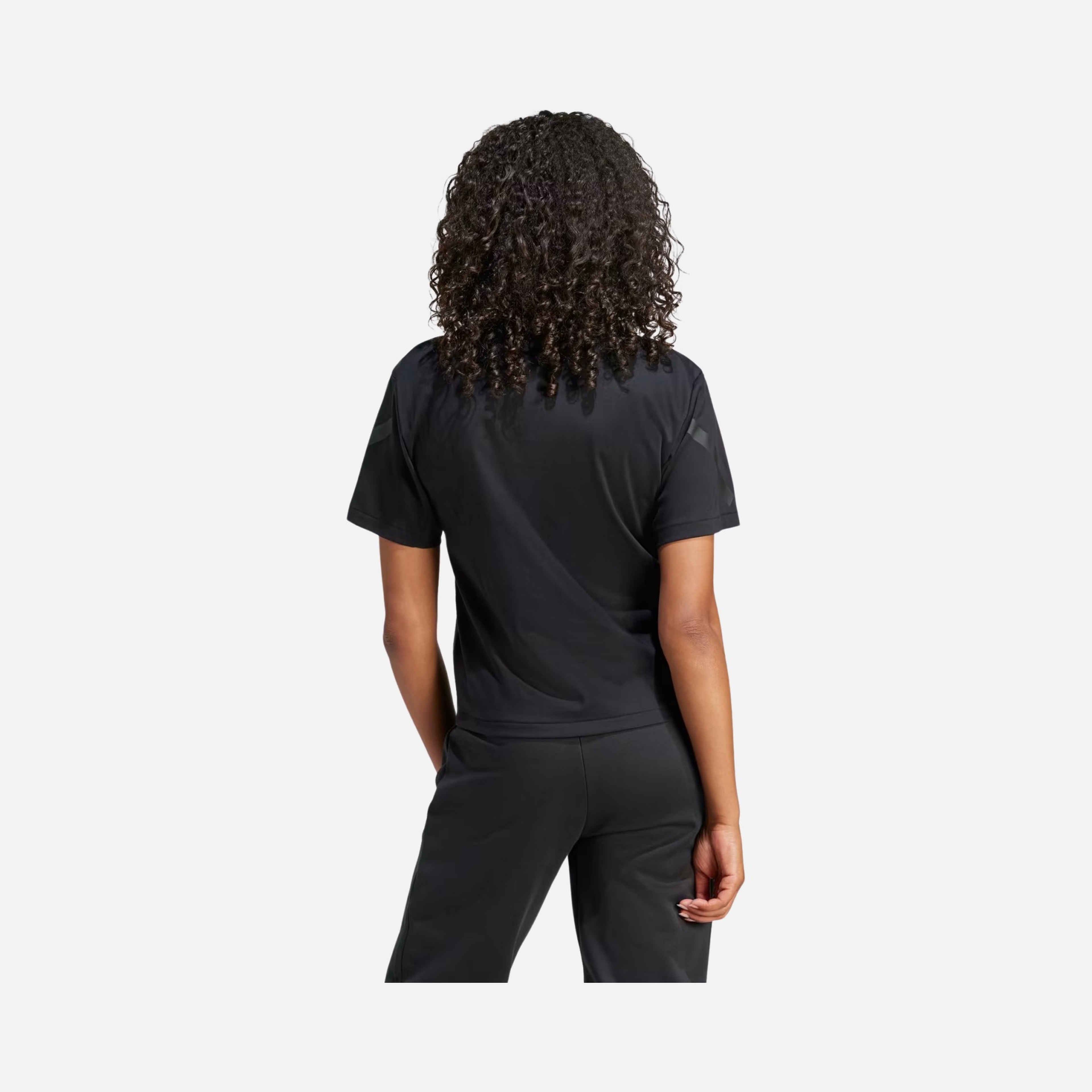 adidas Z.N.E. Sportswear Short-Sleeve Kadın Tişört