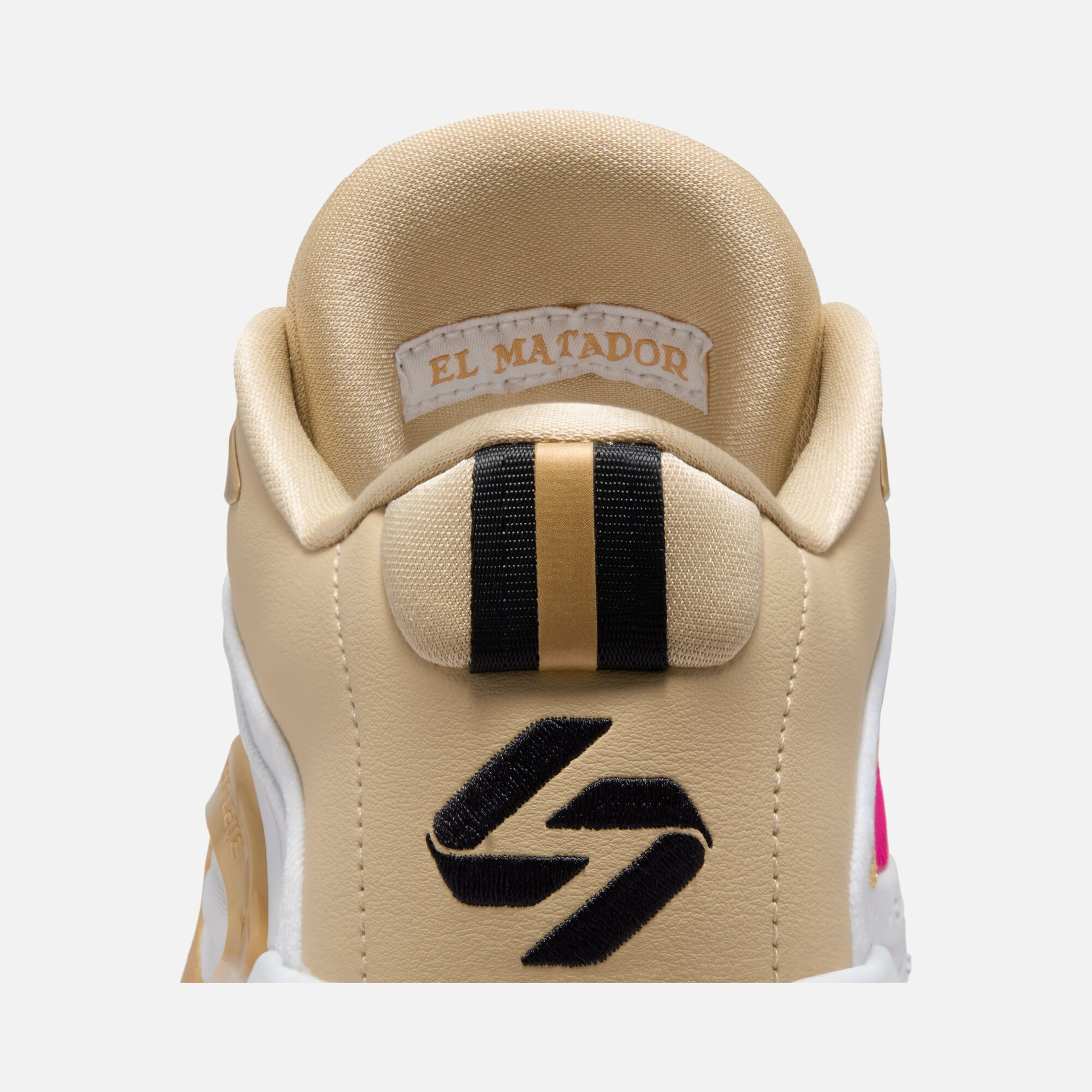 Nike Jordan Luka Doncic 3 SE "Matador" Erkek Basketbol Ayakkabısı