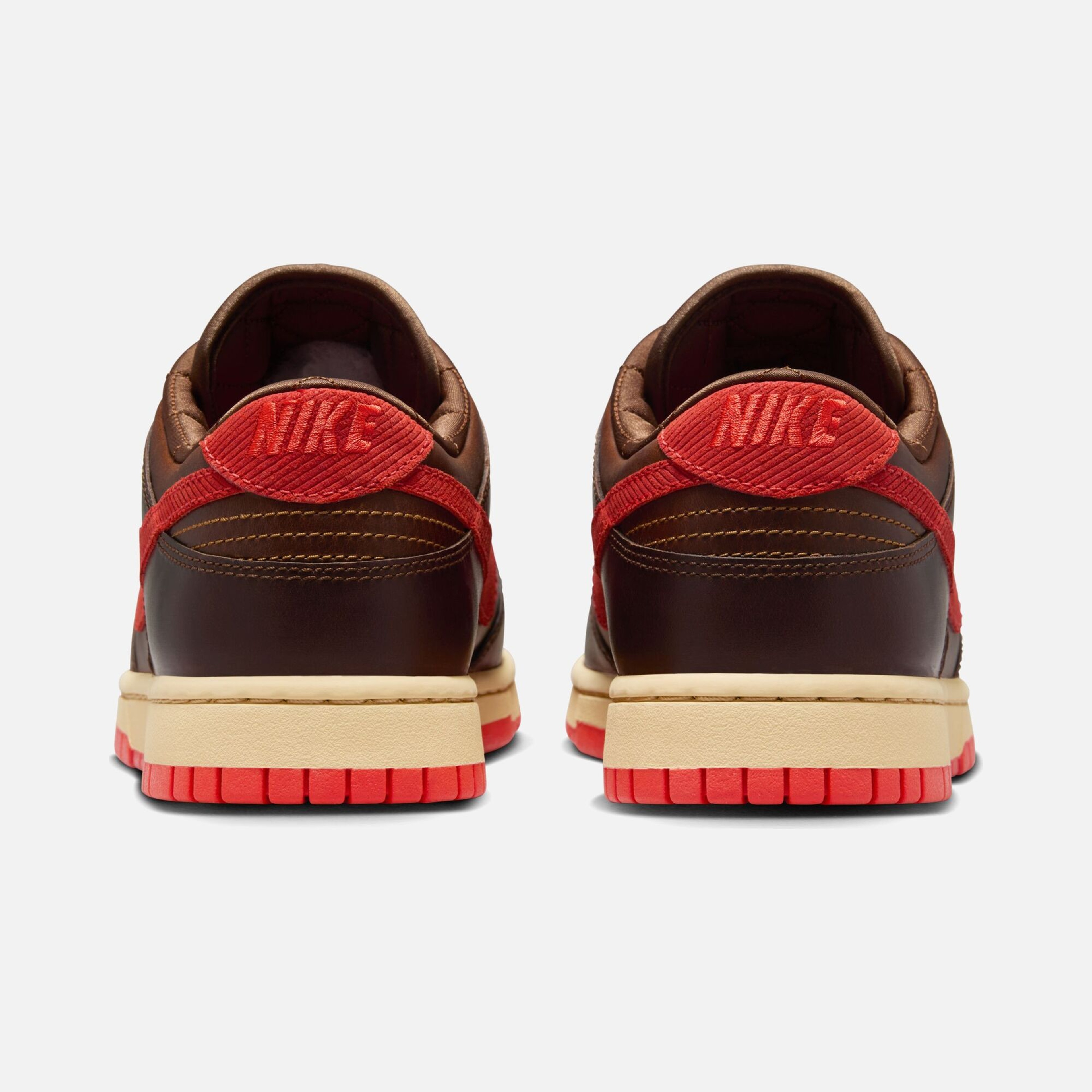 Nike Dunk Low Retro ''Velvet Swoosh Details'' Erkek Spor Ayakkabı