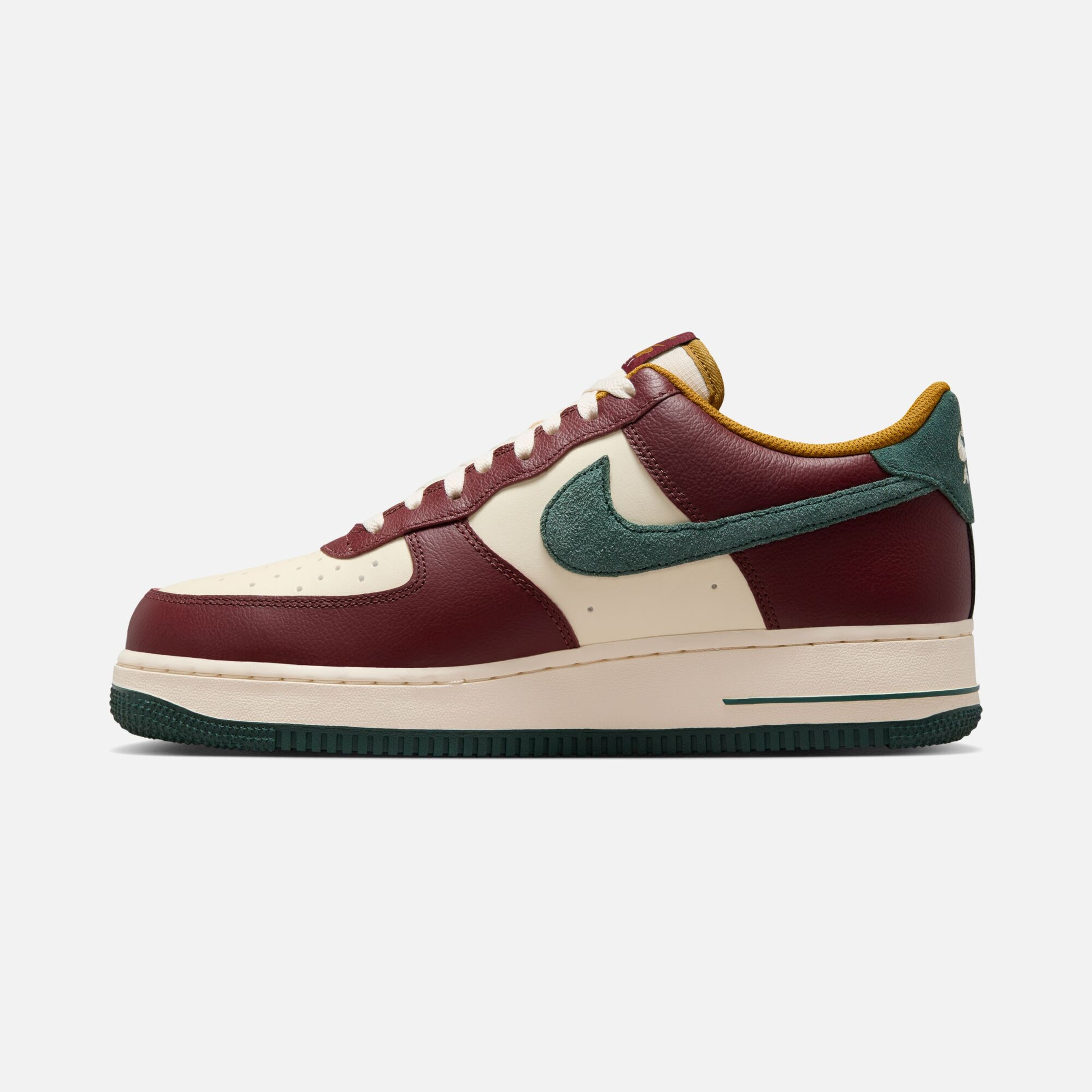 Nike Air Force 1 '07 LV8 HO24 Erkek Spor Ayakkabı