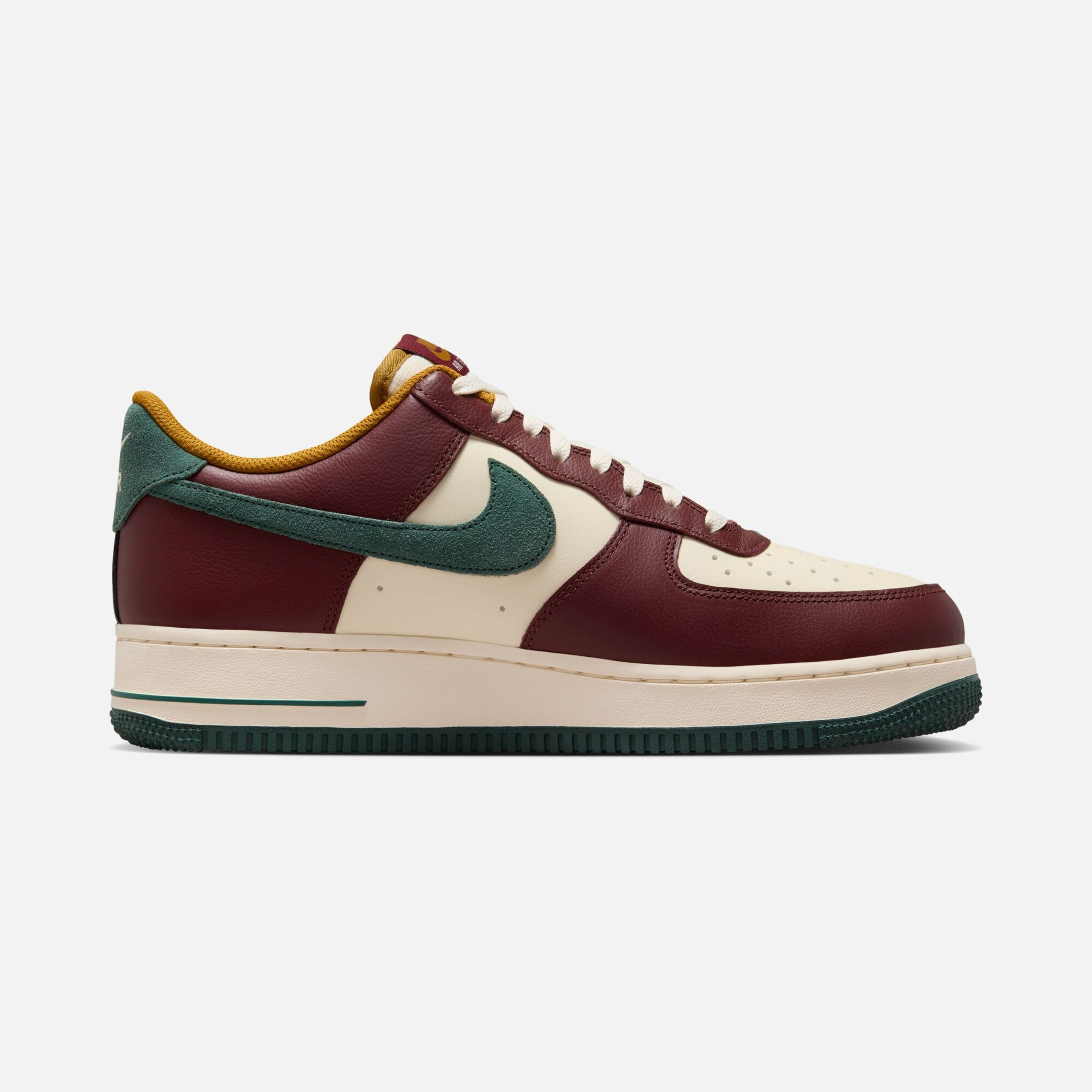 Nike Air Force 1 '07 LV8 HO24 Erkek Spor Ayakkabı