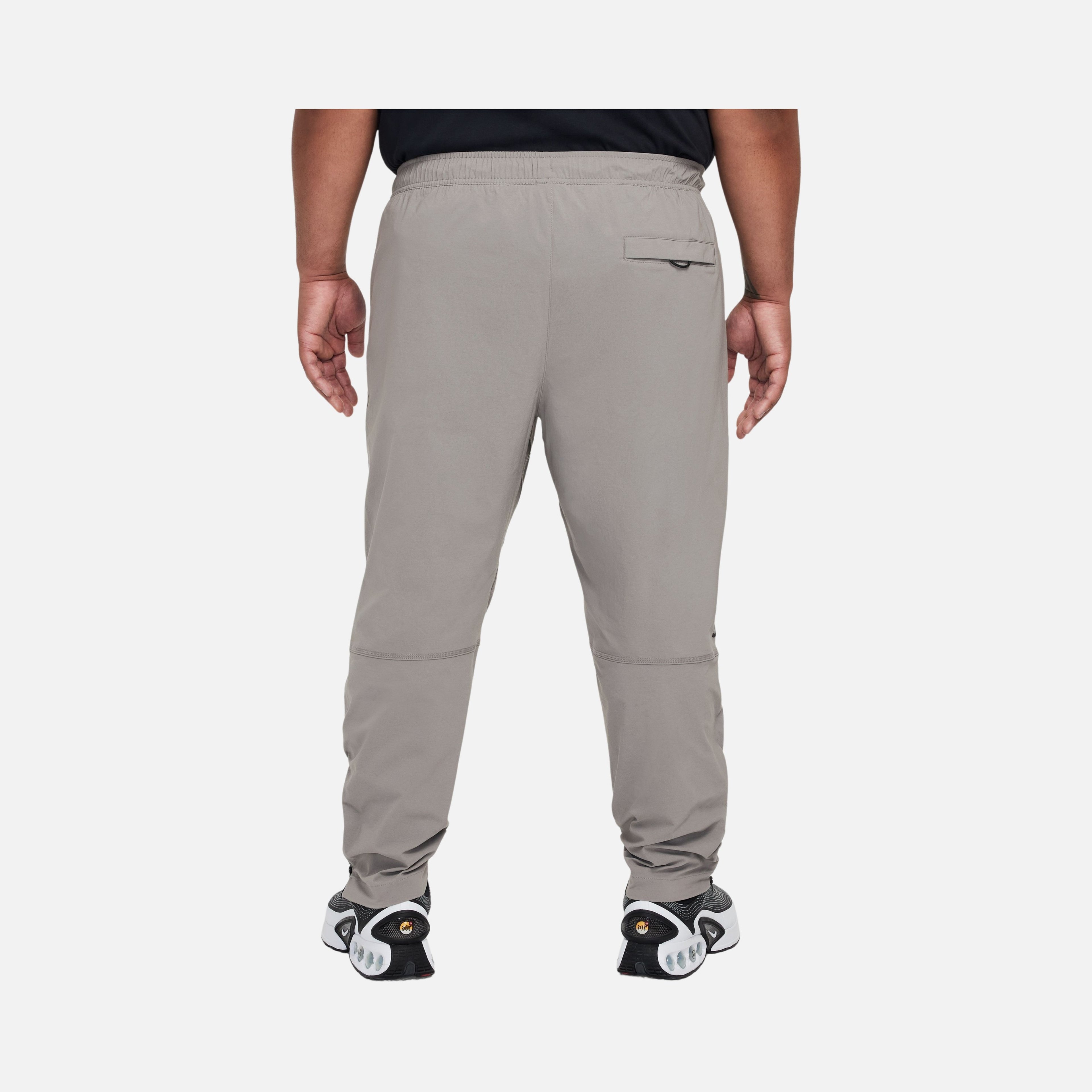 Nike Sportswear Tech Woven Erkek Eşofman Altı