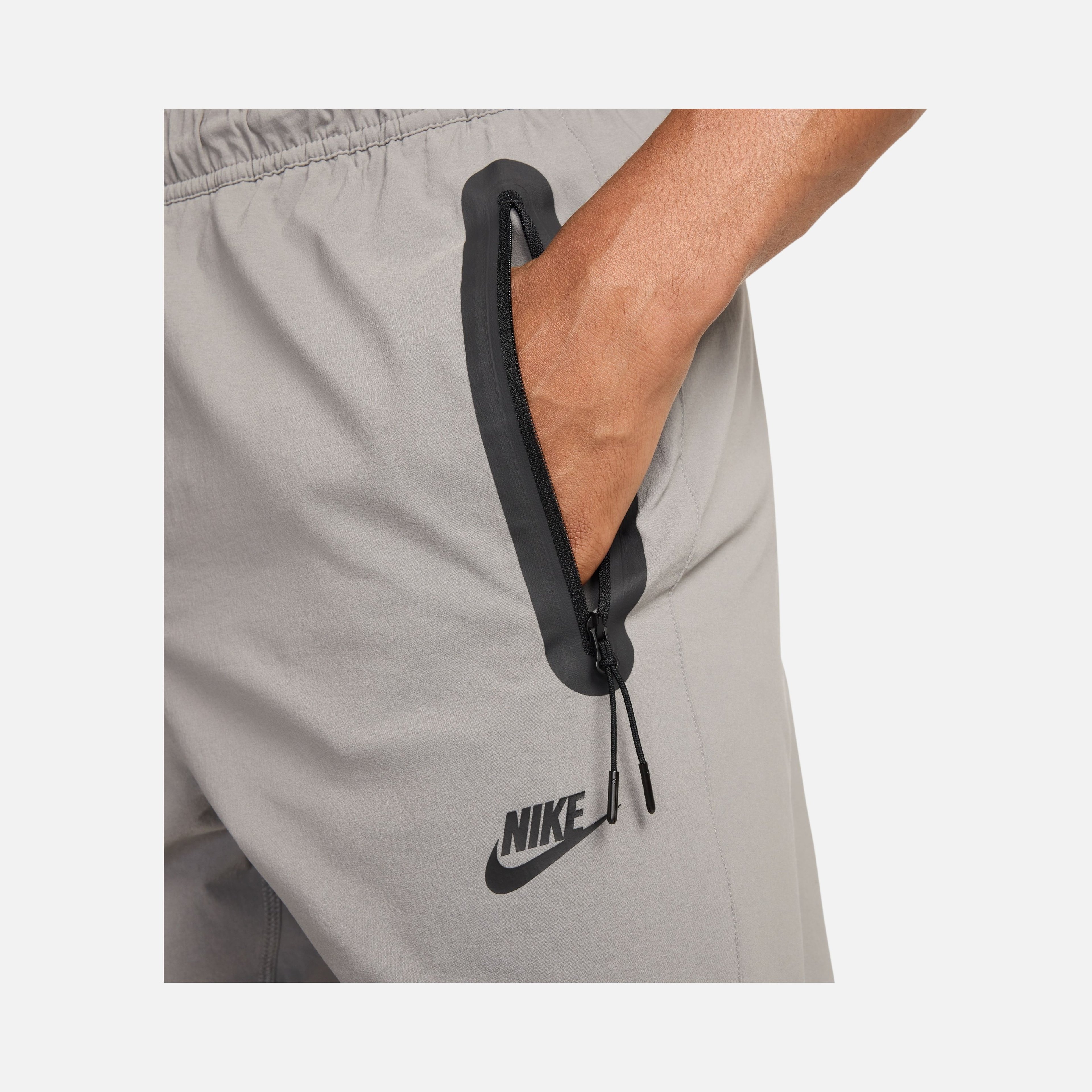 Nike Sportswear Tech Woven Erkek Eşofman Altı