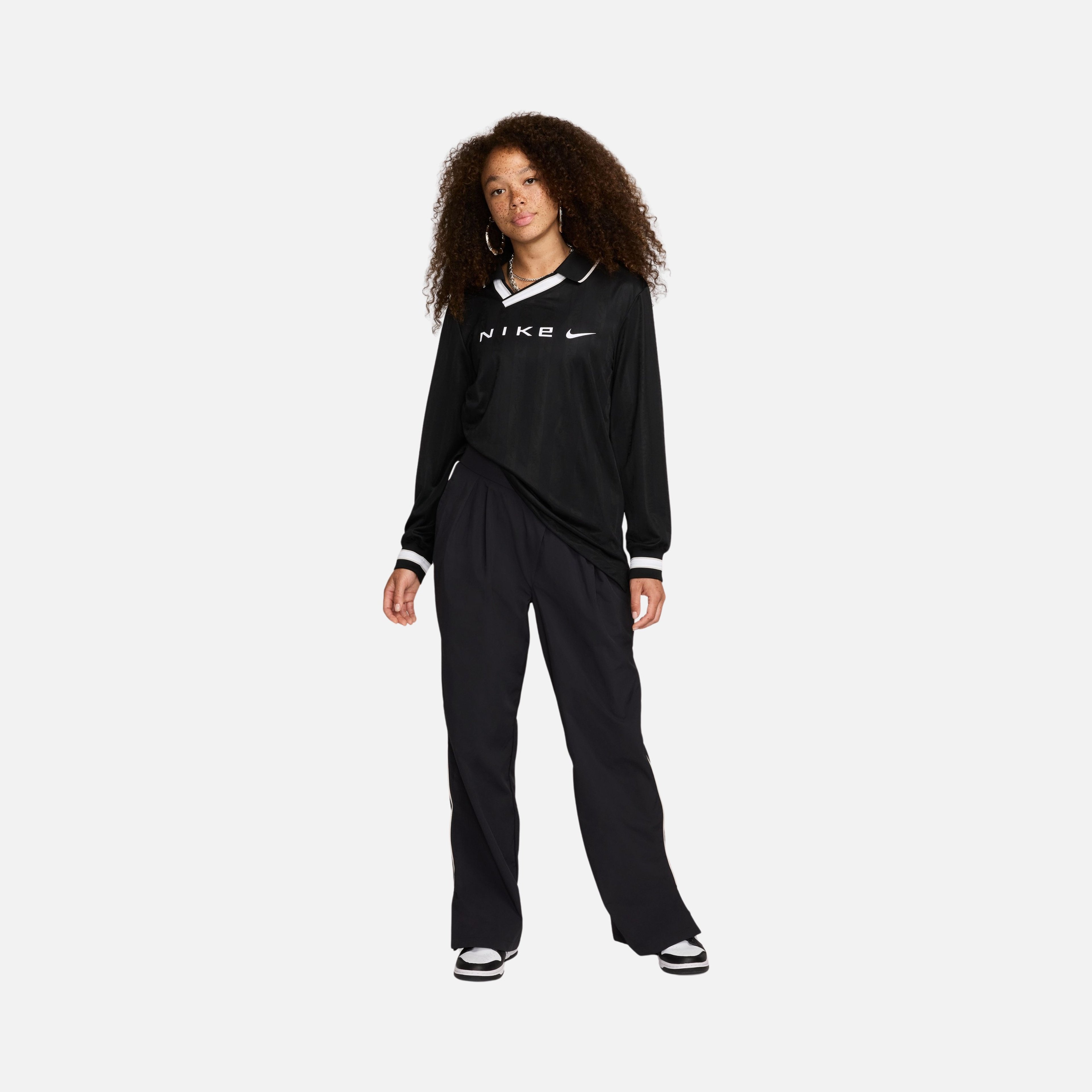 Nike Sportswear Mid-Rise Repel Asymmetrical-Waist Kadın Pantolon