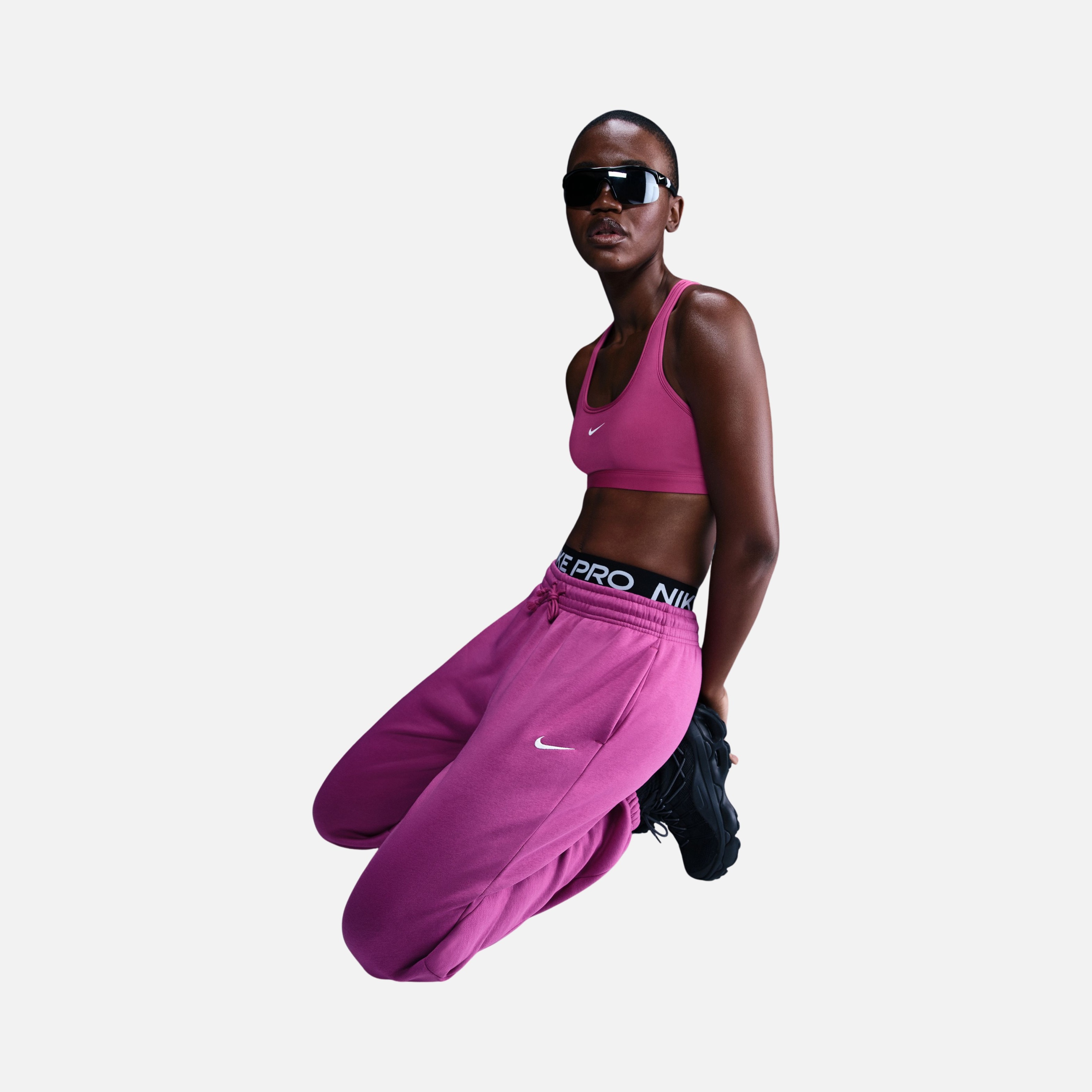 Nike Sportswear Phoenix Fleece High-Waisted Oversized Kadın Eşofman Altı