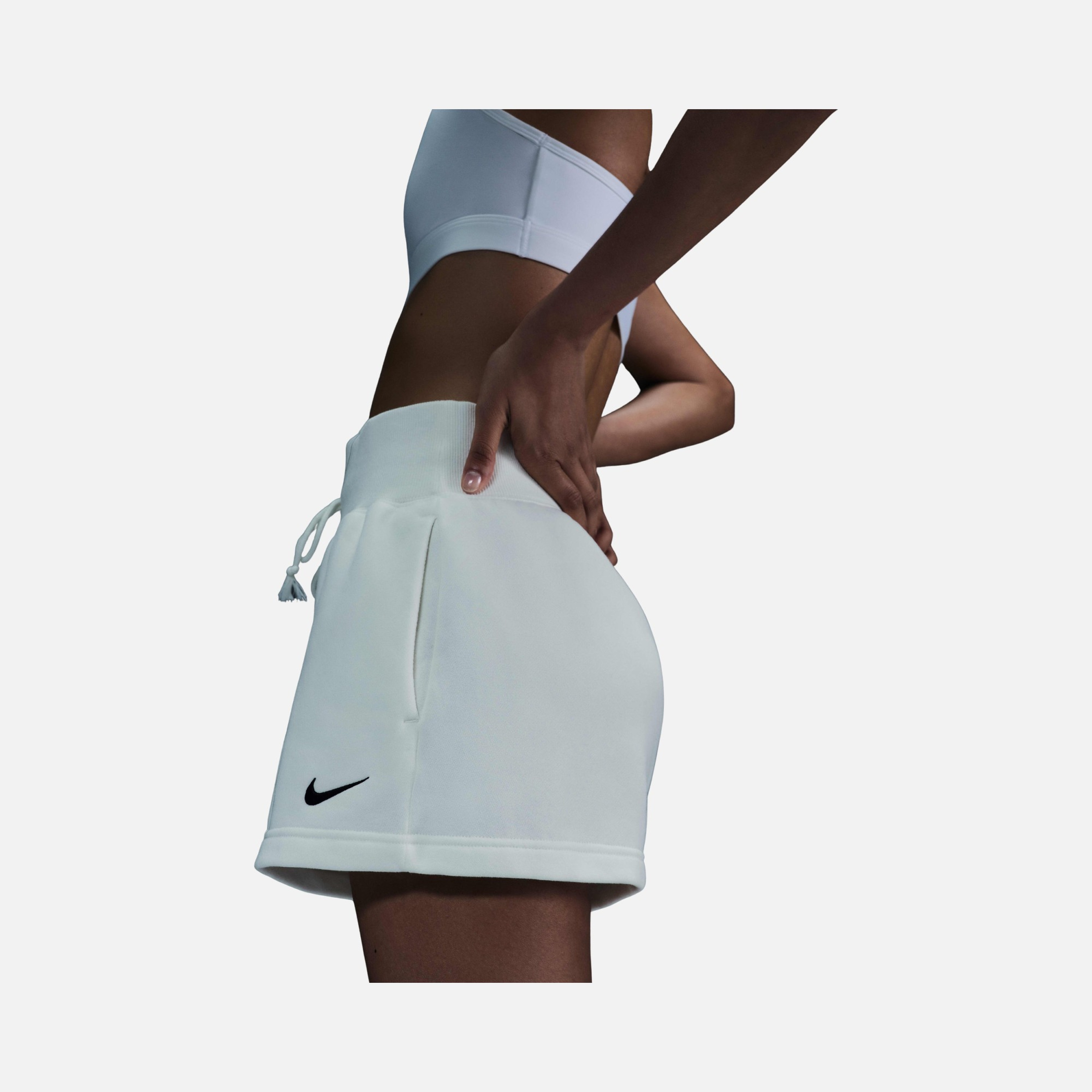 Nike Sportswear Phoenix Fleece High-Waisted Kadın Şort