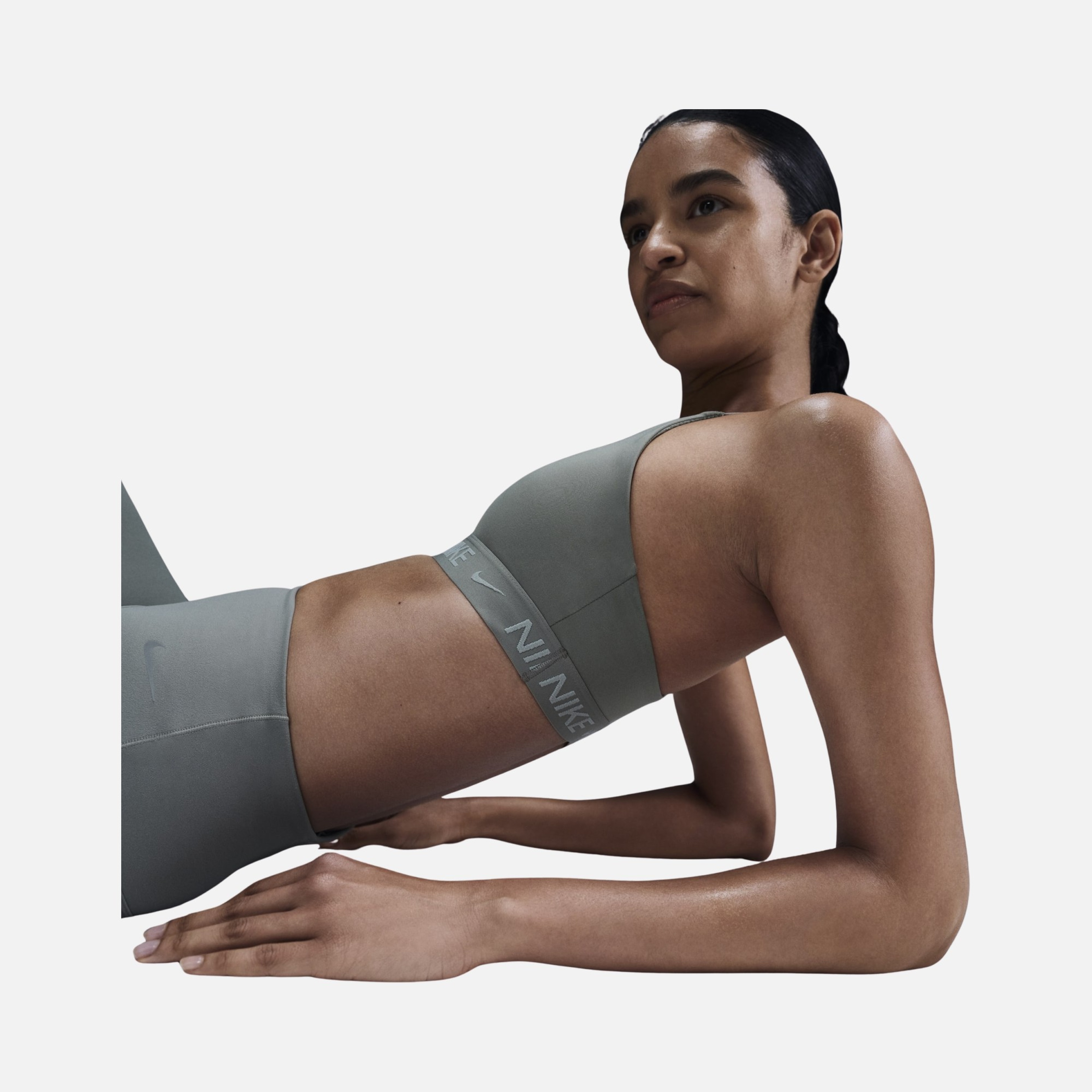 Nike Indy Light-Support Padded Adjustable Training Sports Kadın Bra