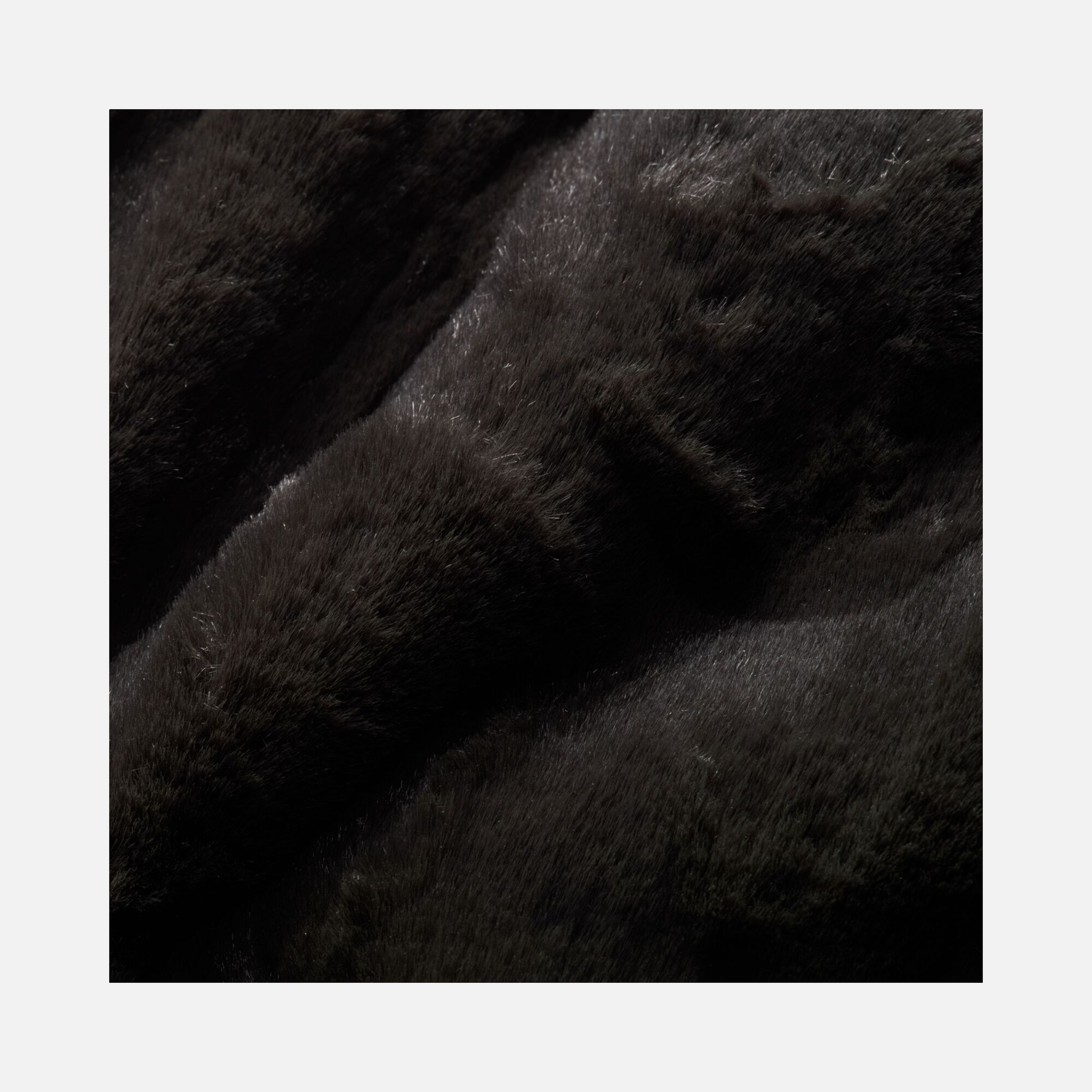 Nike Sportswear Futura 365 Faux Fur (1 L) HO24 Kadın Omuz Çantası