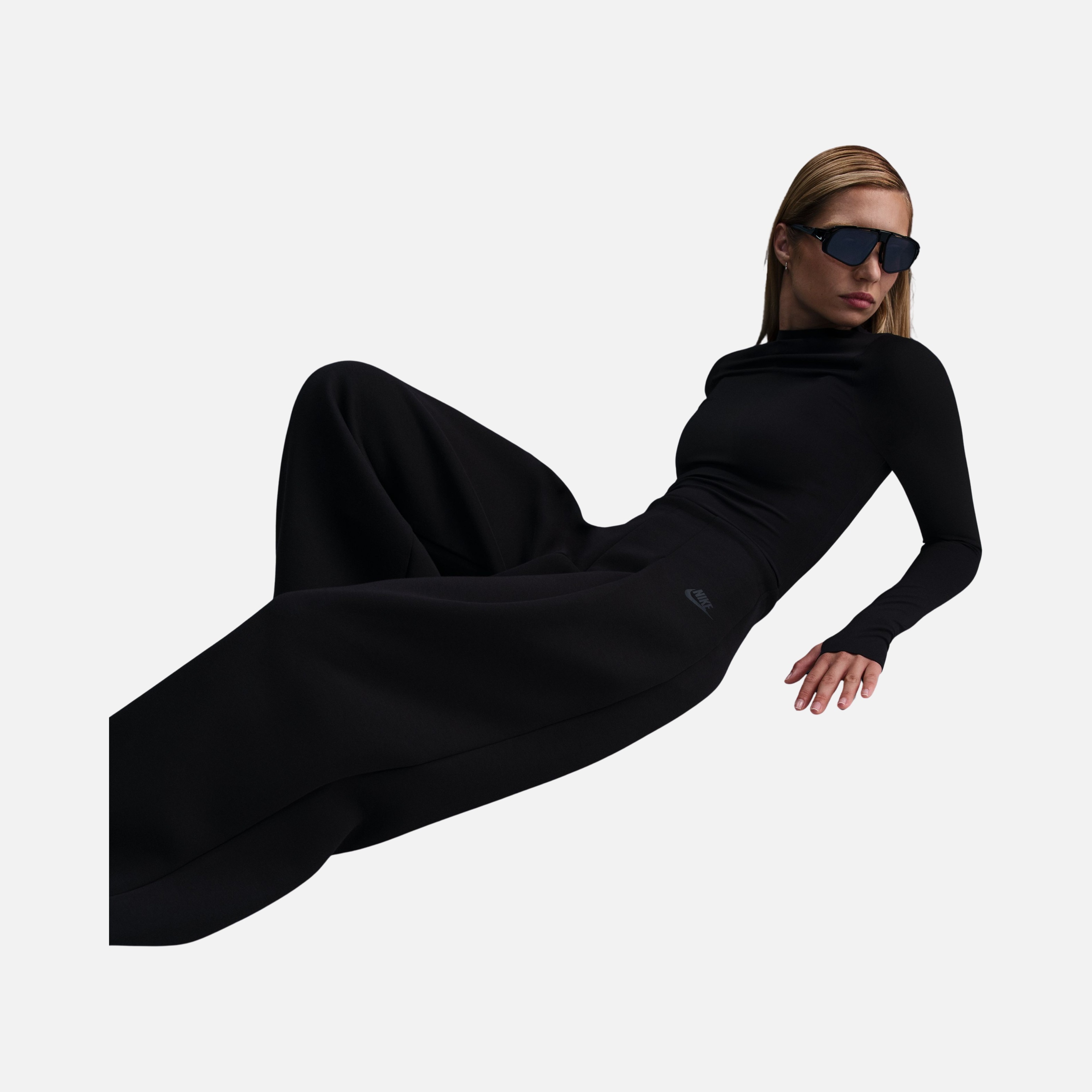 Nike Sportswear Tech Fleece High-Waisted Pleated Kadın Eşofman Altı