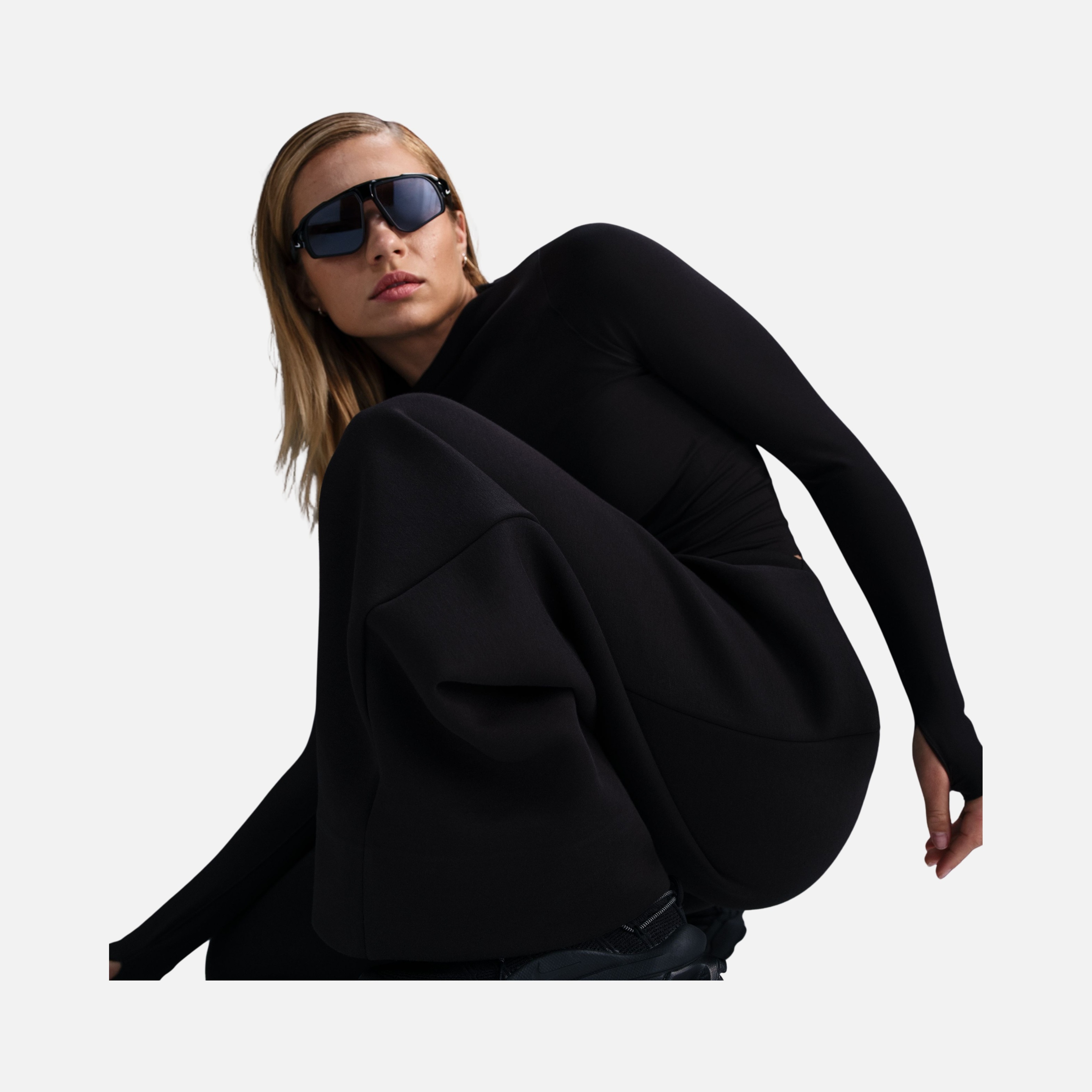 Nike Sportswear Tech Fleece High-Waisted Pleated Kadın Eşofman Altı