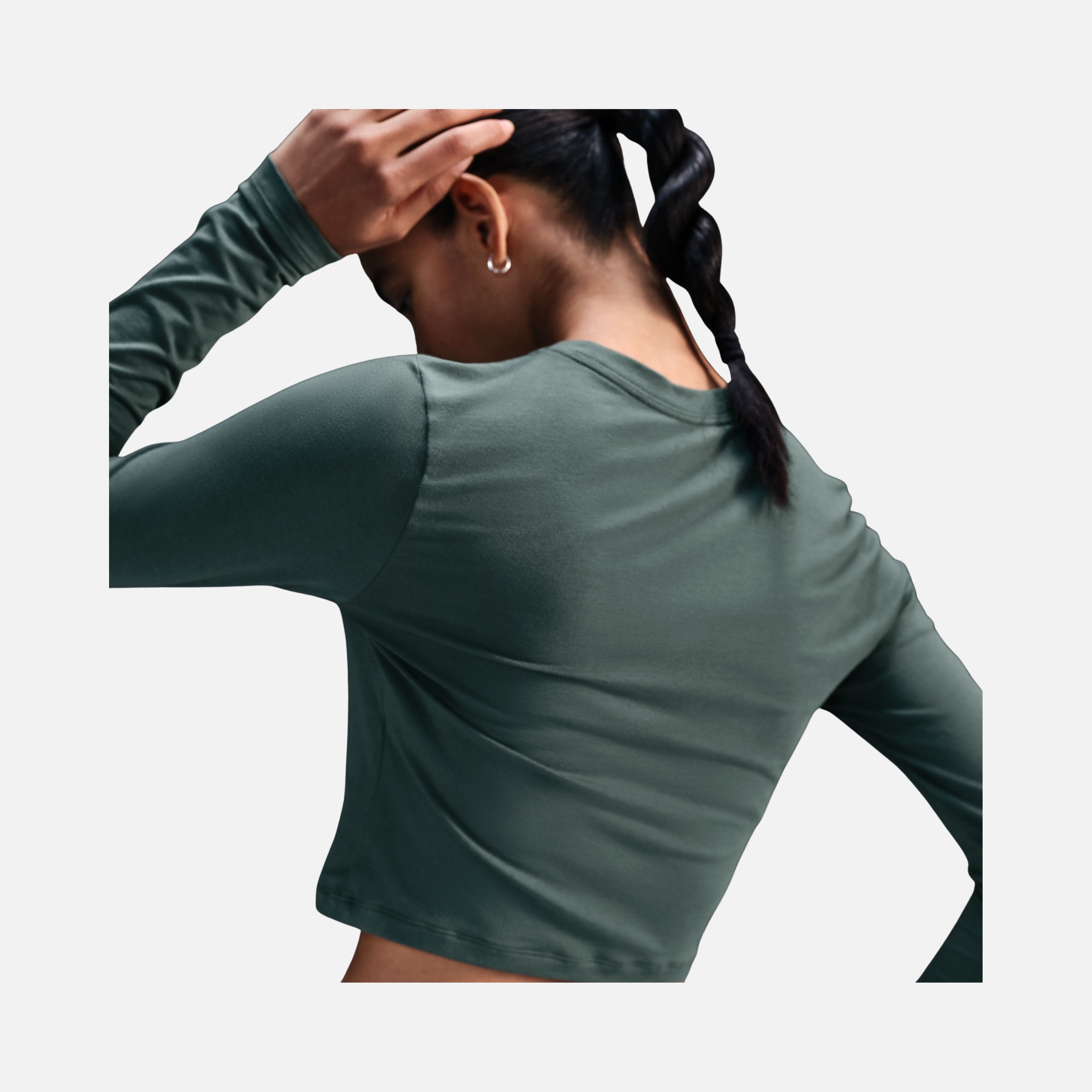 Nike Sportswear Chill Knit Slim Cropped Long-Sleeve Kadın Tişört