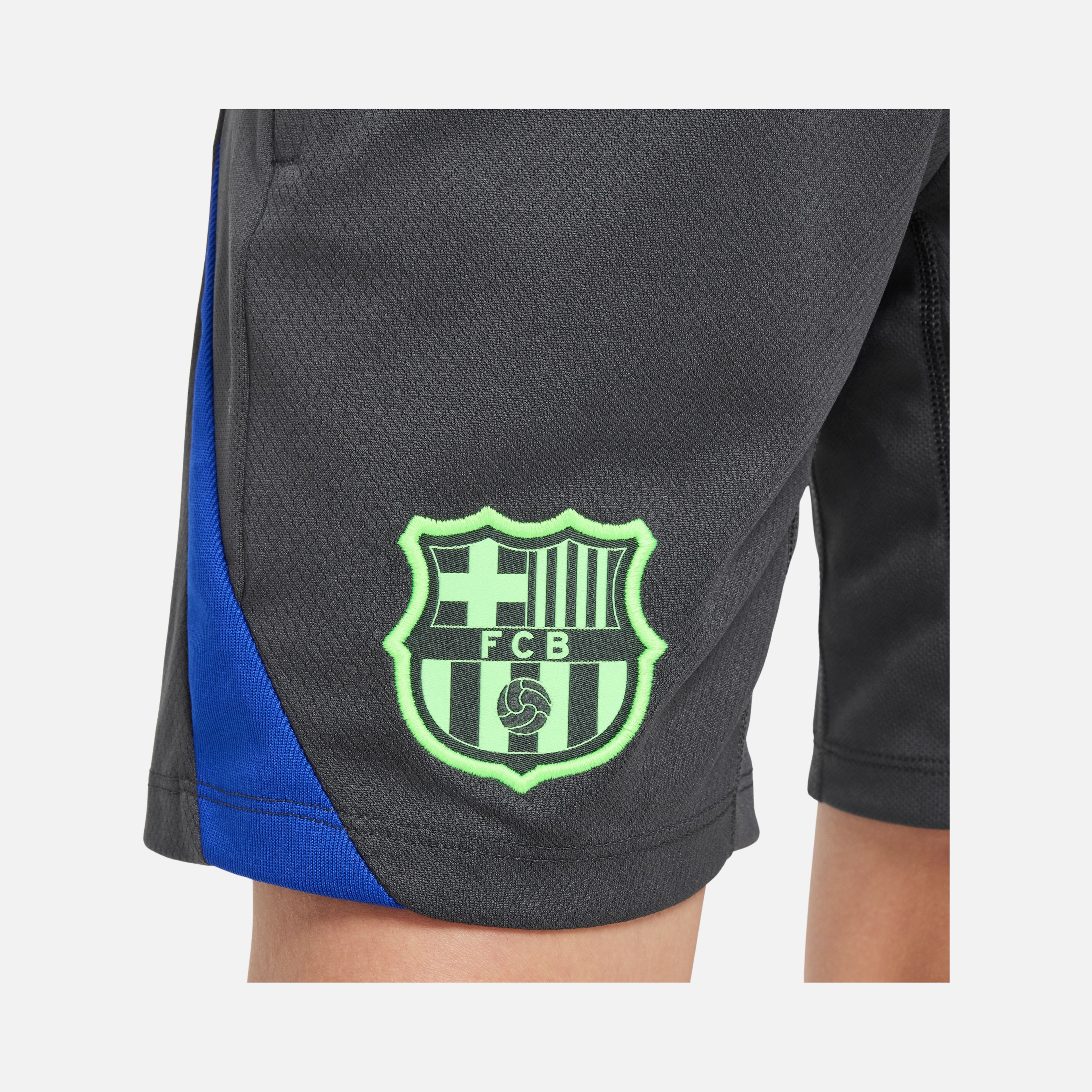 Nike F.C. Barcelona 2024-2025 Strike Third Dri-Fit Çocuk Şort
