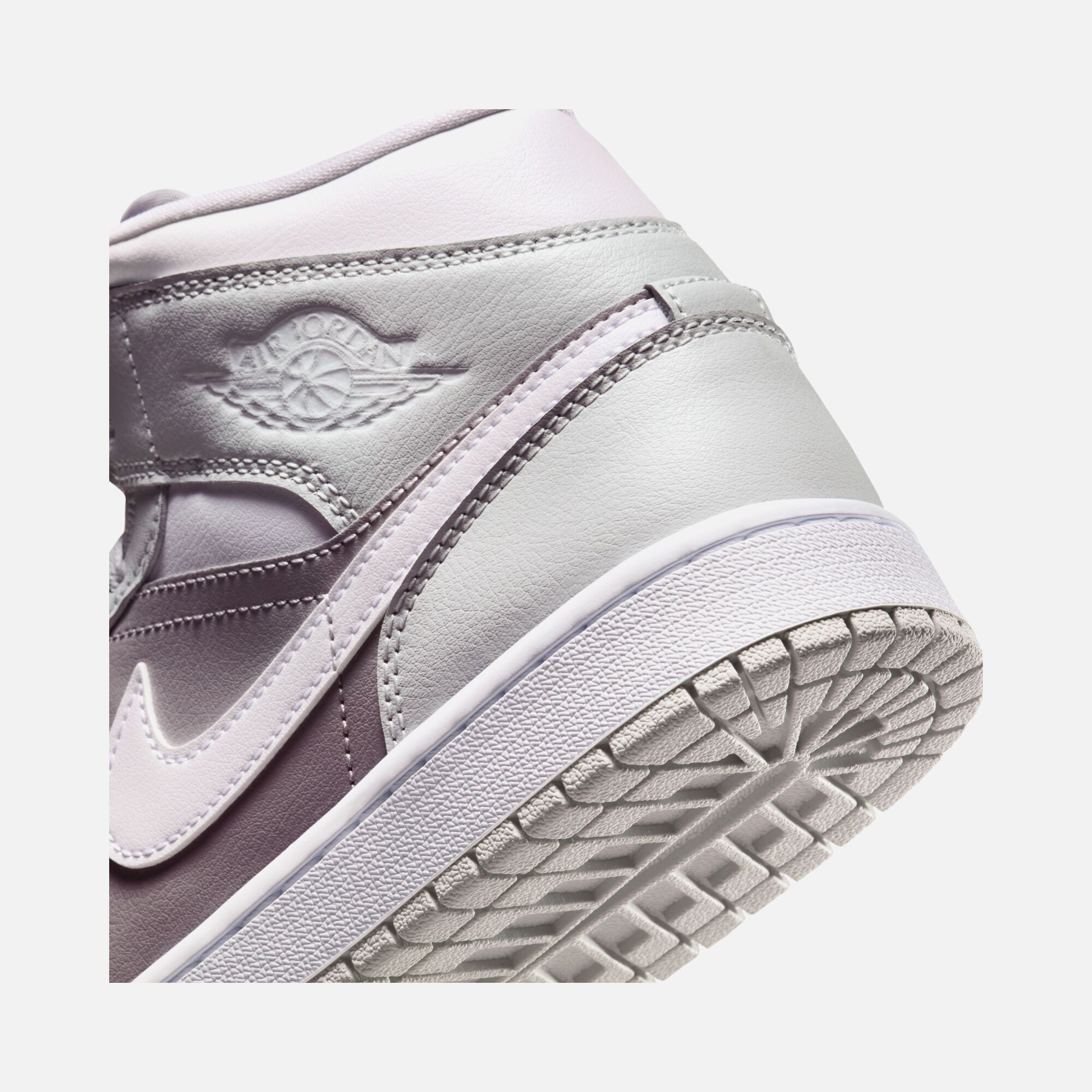 Nike Air Jordan 1 Mid Kadın Spor Ayakkabı