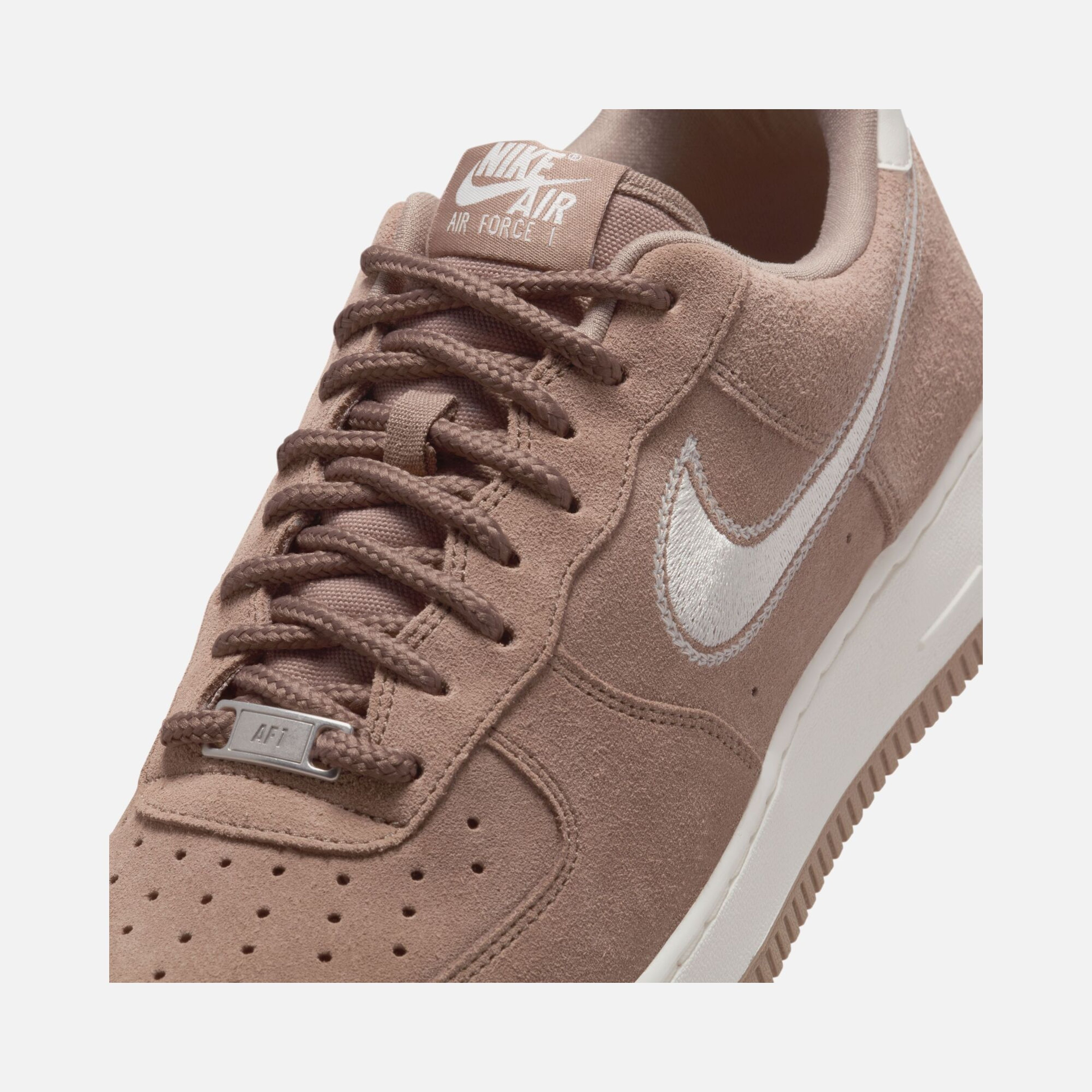 Nike Air Force 1 '07 LV8 ''Embroidered Swoosh Logo Detail'' Erkek Spor Ayakkabı