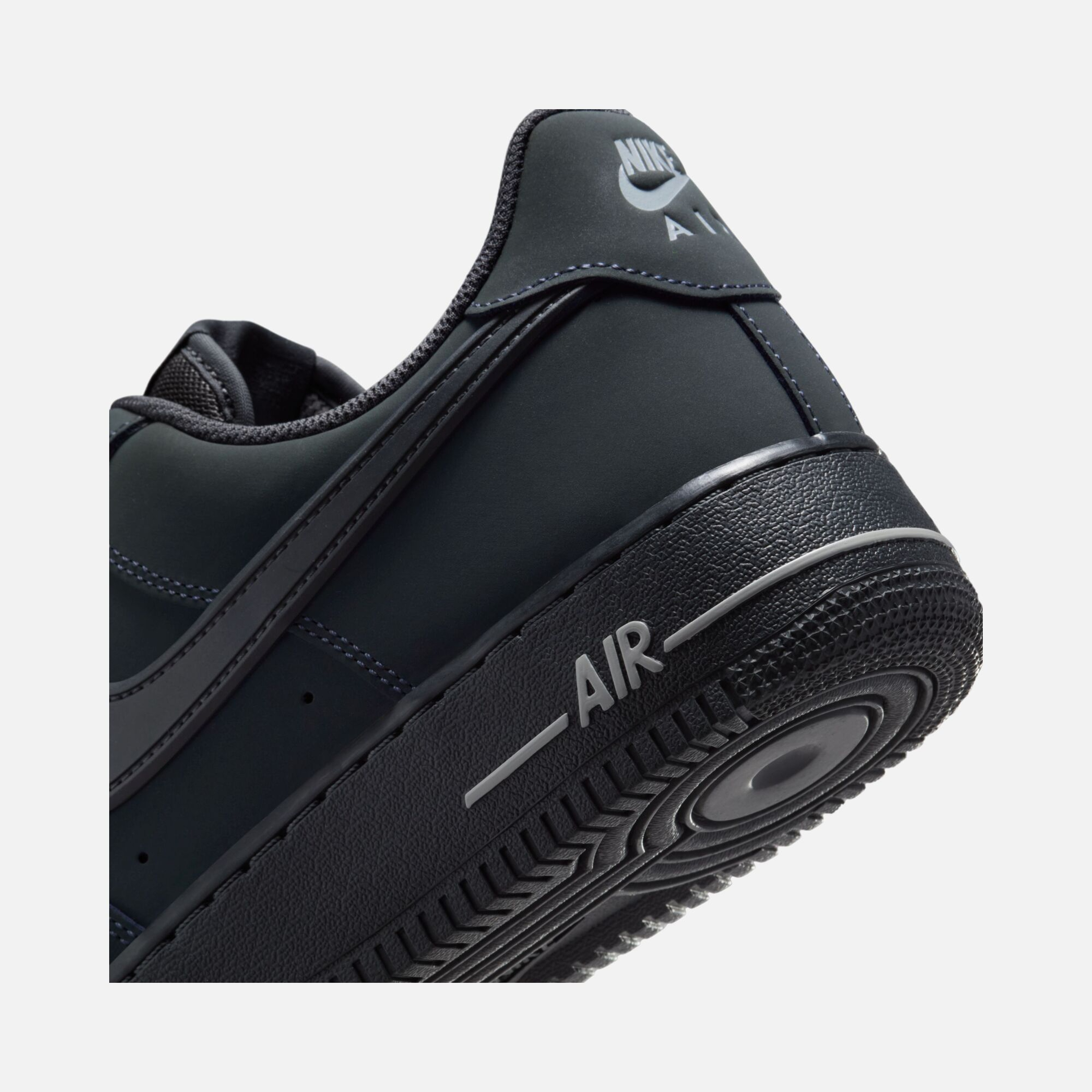 Nike Air Force 1 '07 SS25 Erkek Spor Ayakkabı