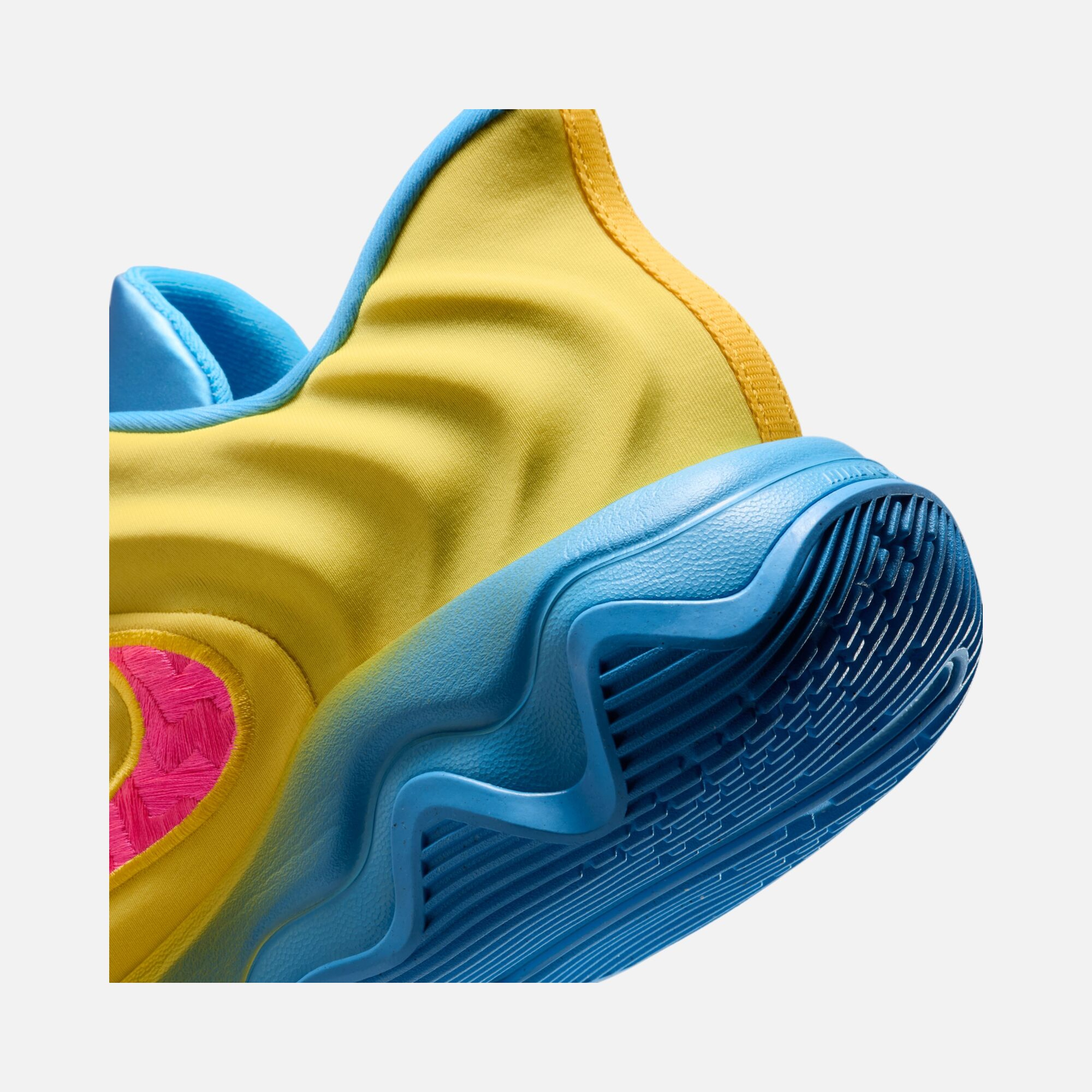 Nike Giannis Antetokounmpo Signature Core Immortality 4 Erkek Basketbol Ayakkabısı