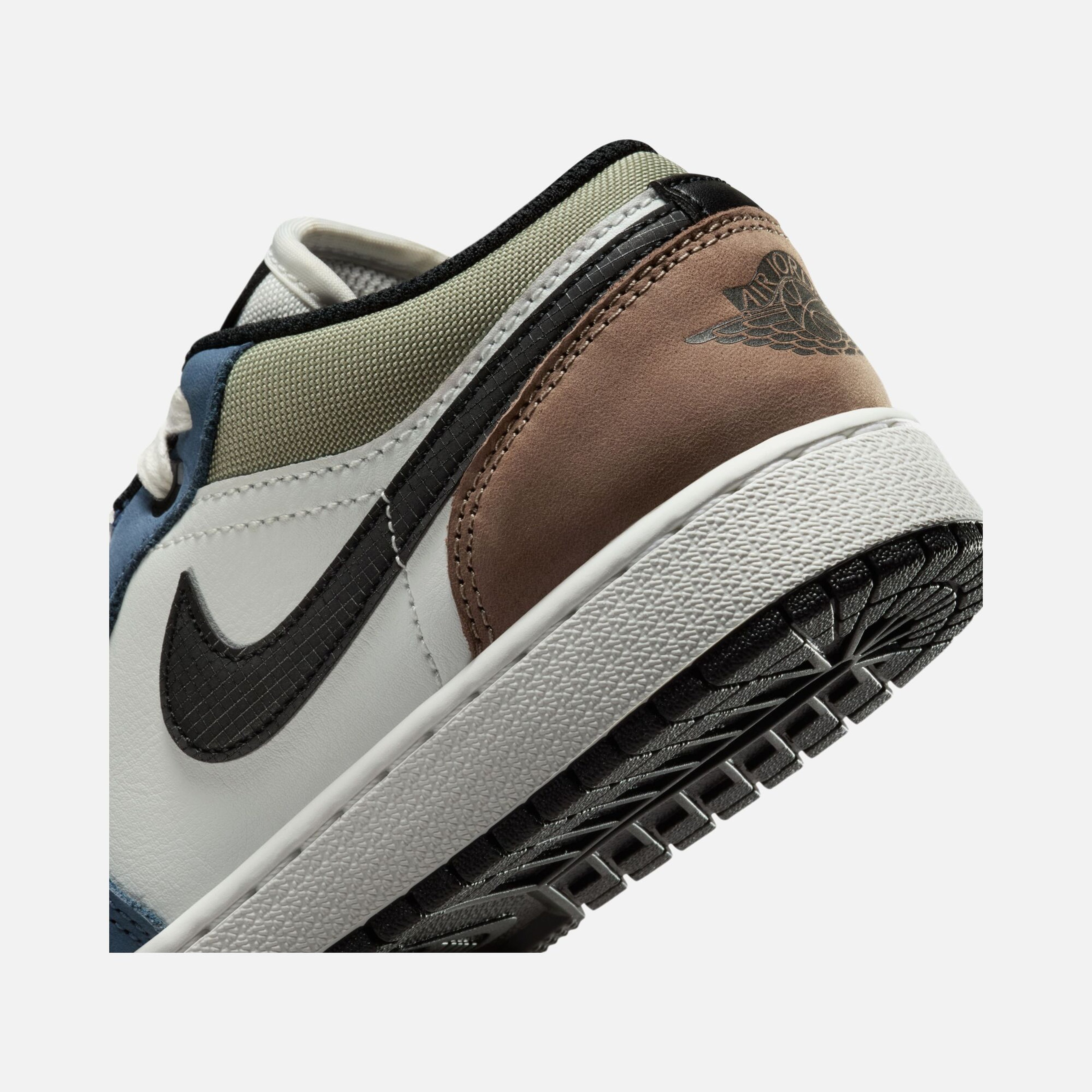 Nike Air Jordan 1 Low SP25 (GS) Spor Ayakkabı