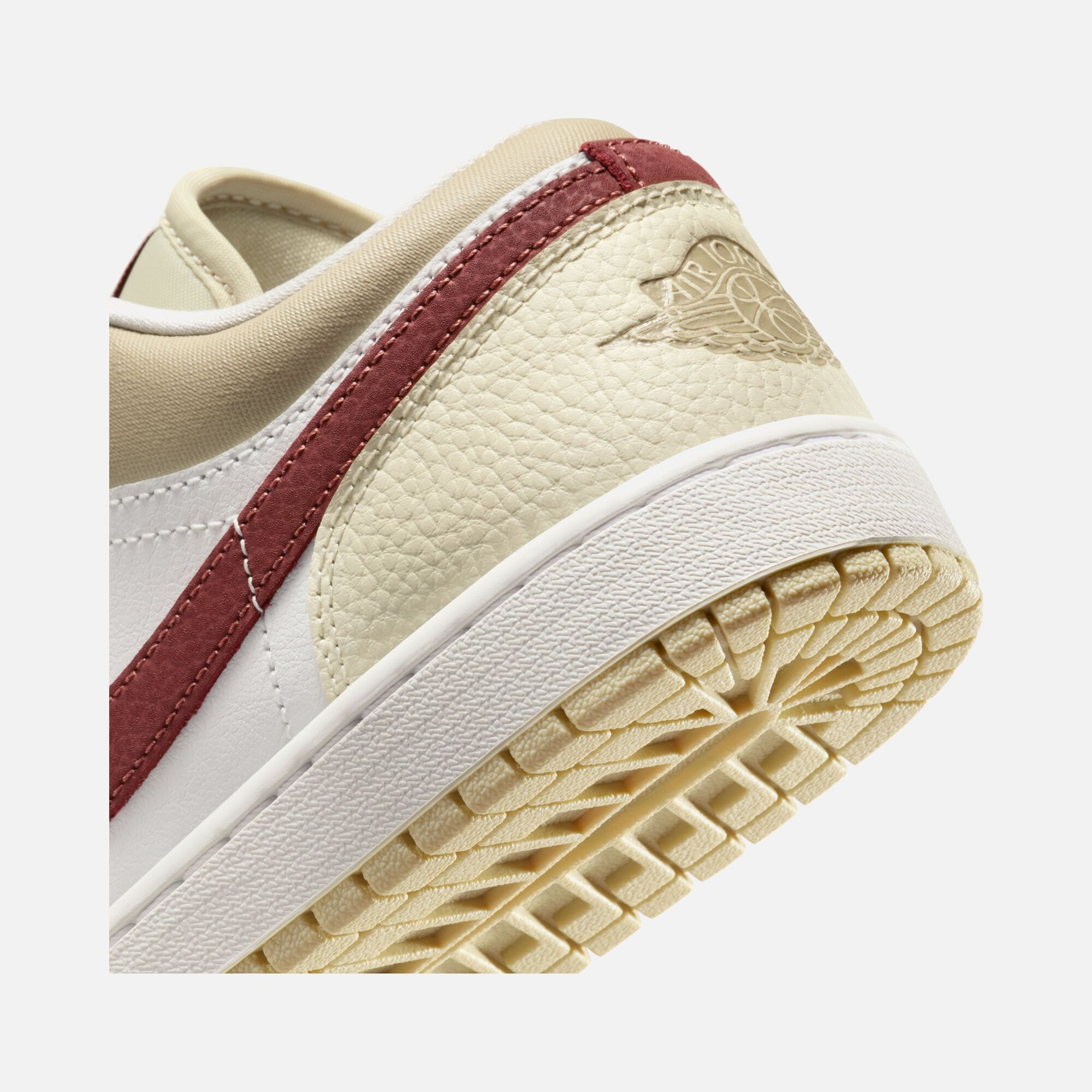 Nike Air Jordan 1 Low SS25 Kadın Spor Ayakkabı