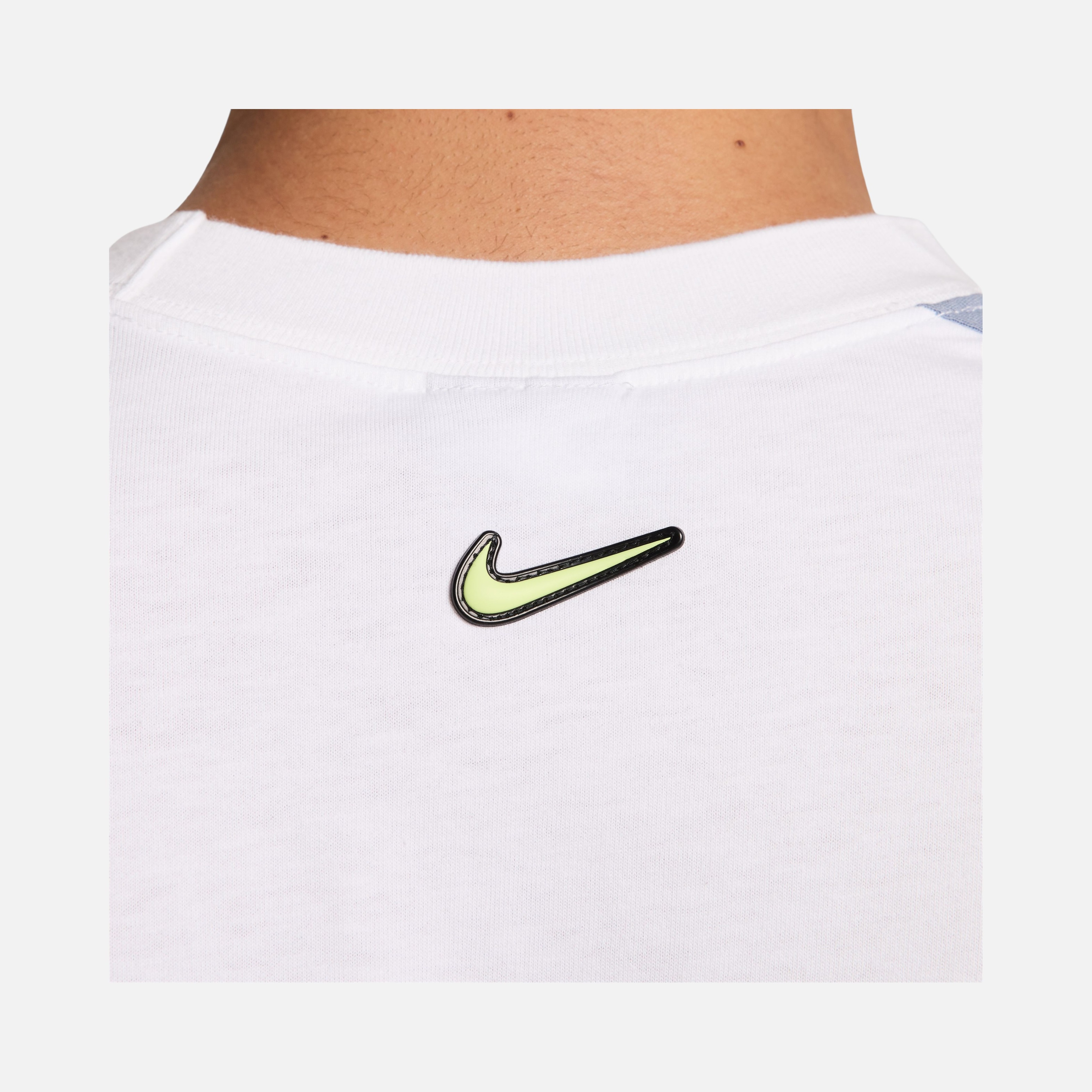 Nike Sportswear Tuned Air Graphic Loose Cut Color Blocked Short-Sleeve Erkek Tişört