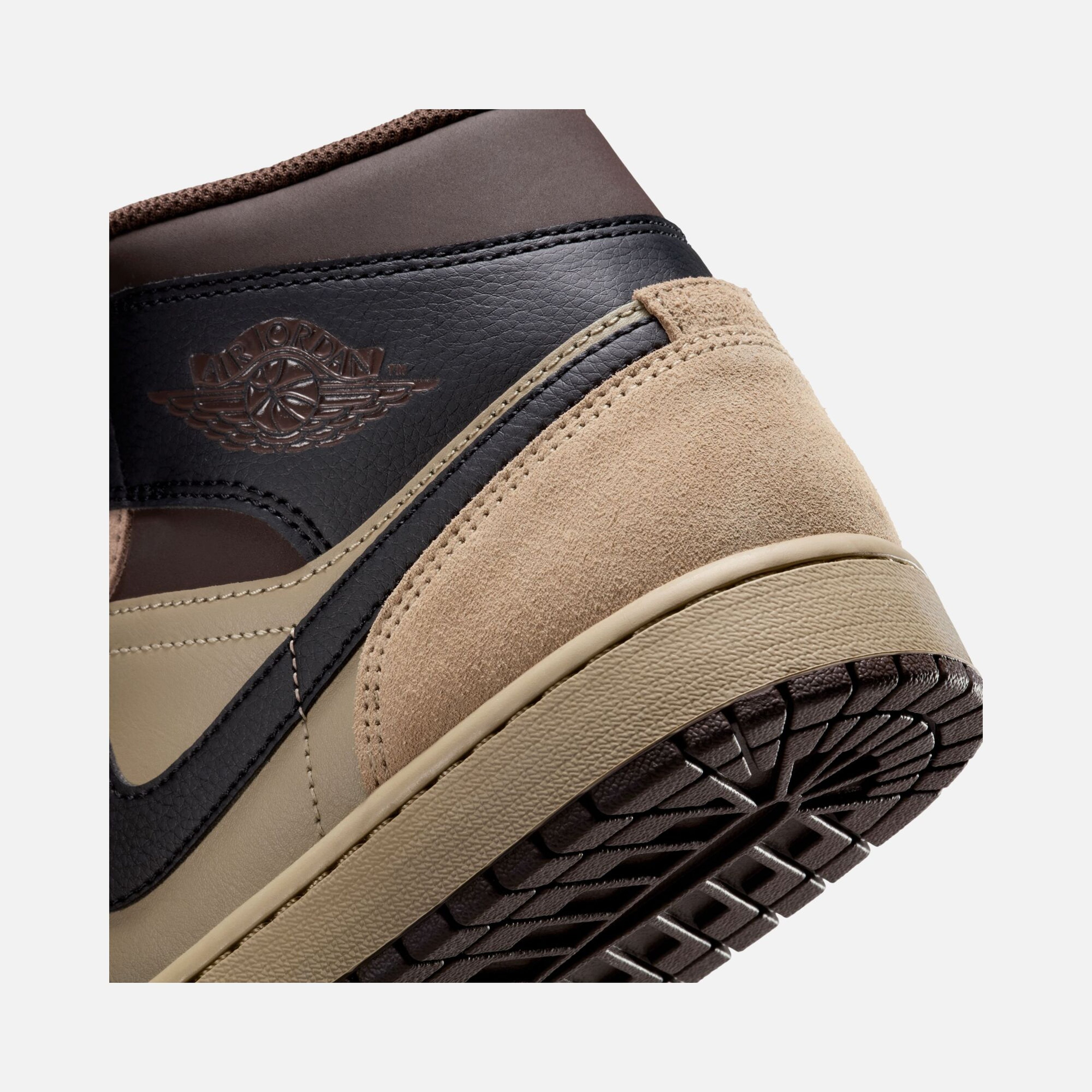 Nike Air Jordan 1 Mid ''Suede Details'' Erkek Spor Ayakkabı