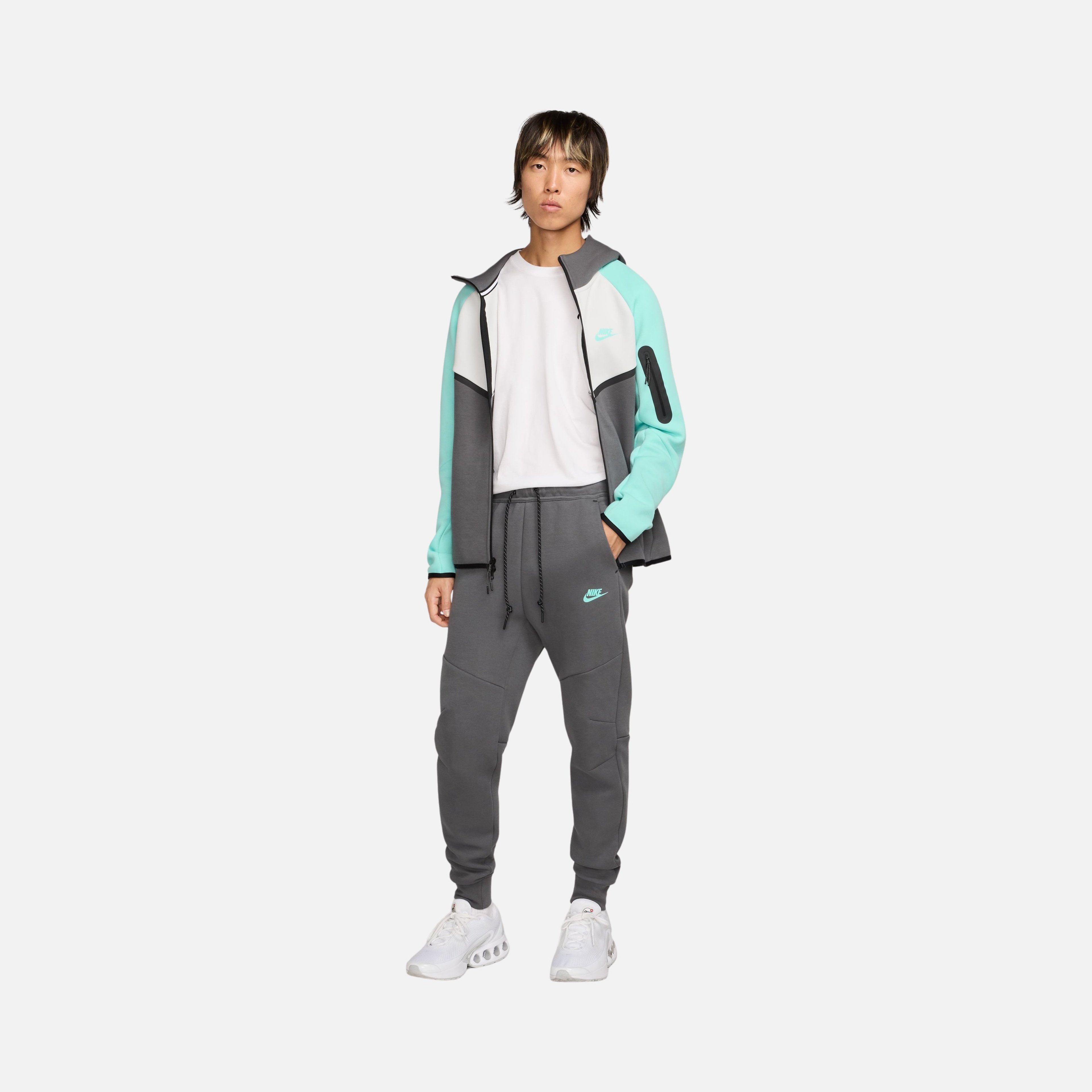 Nike Sportswear Tech Fleece SP25 Erkek Eşofman Altı