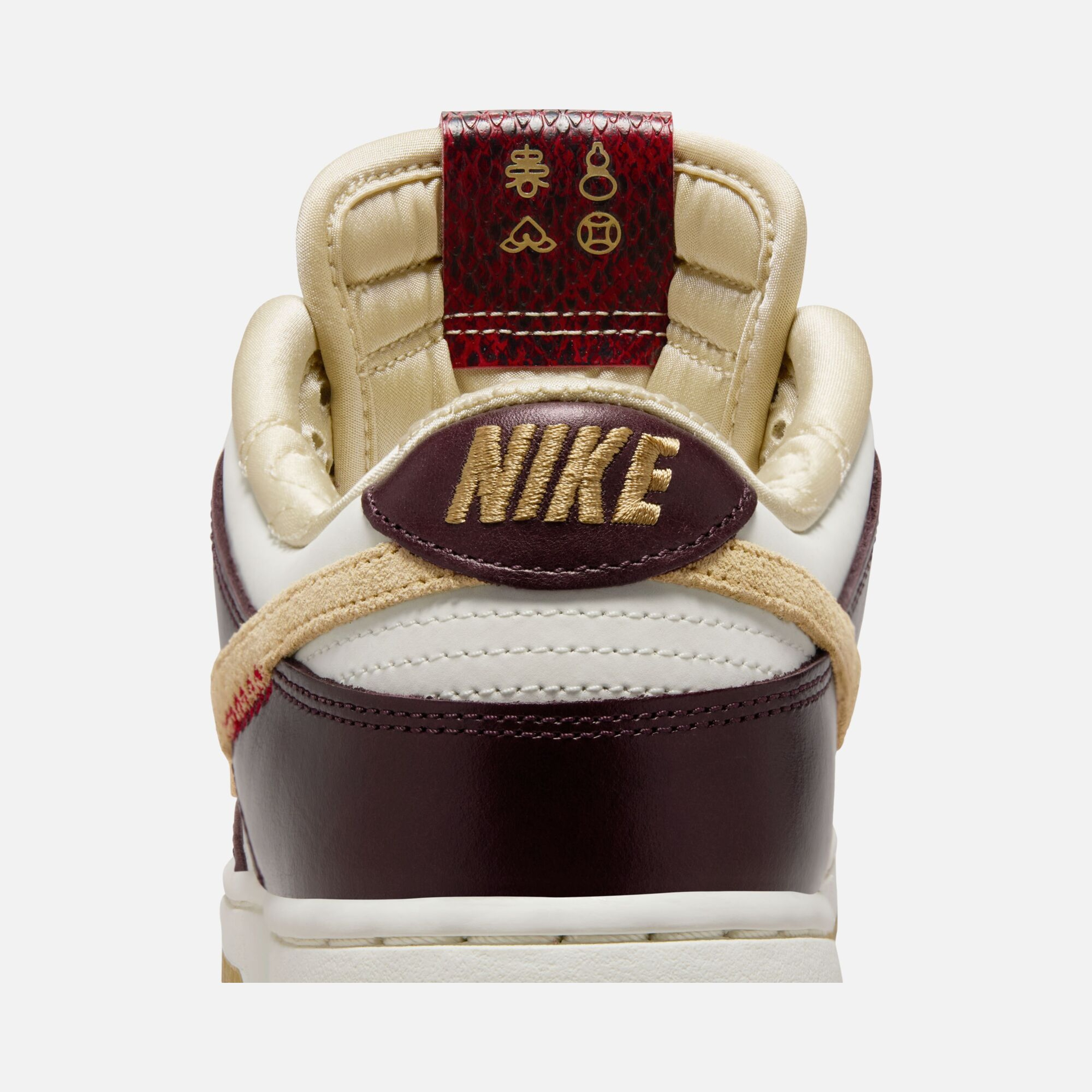 Nike Dunk Low Retro ''Year of the Snake'' Kadın Spor Ayakkabı