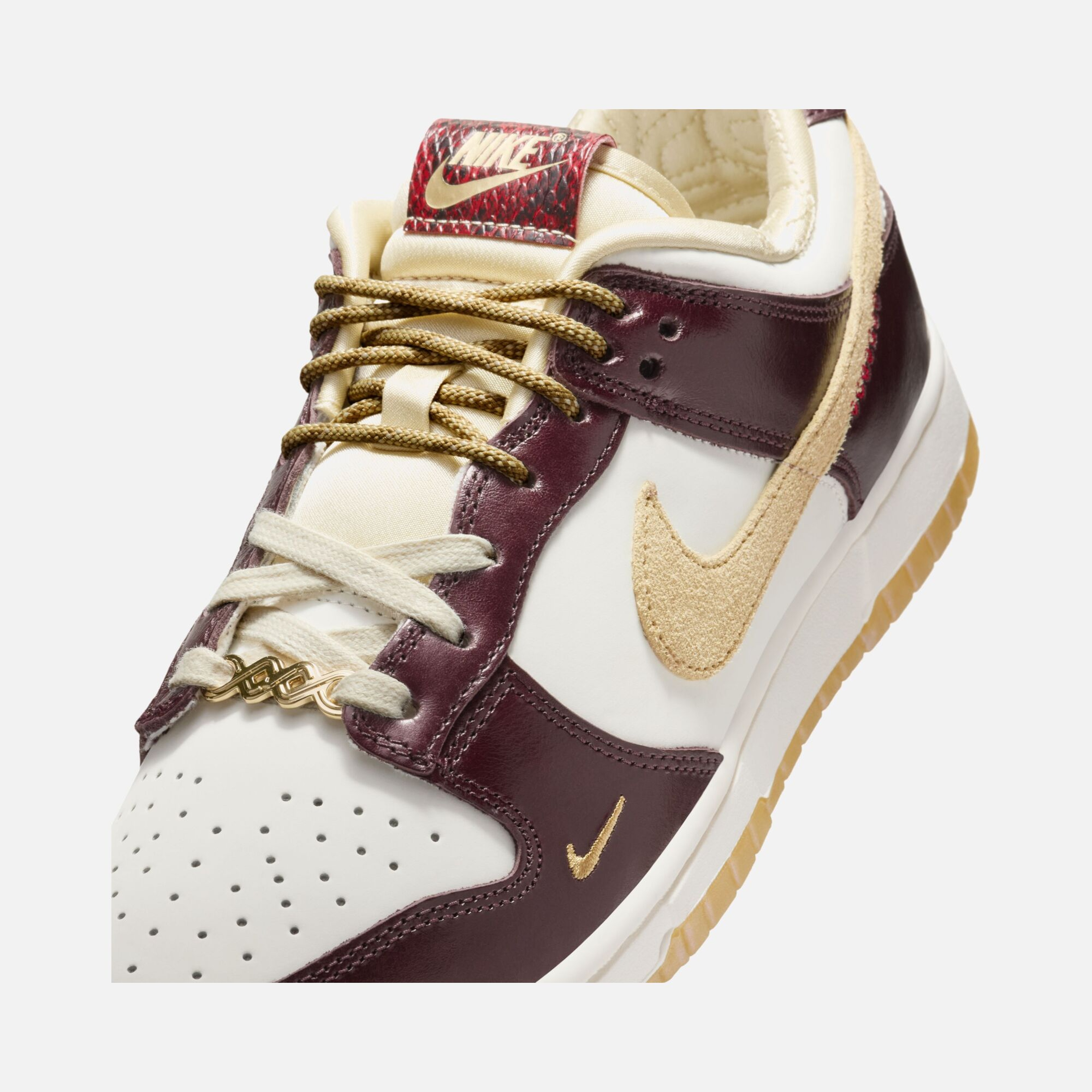 Nike Dunk Low Retro ''Year of the Snake'' Kadın Spor Ayakkabı