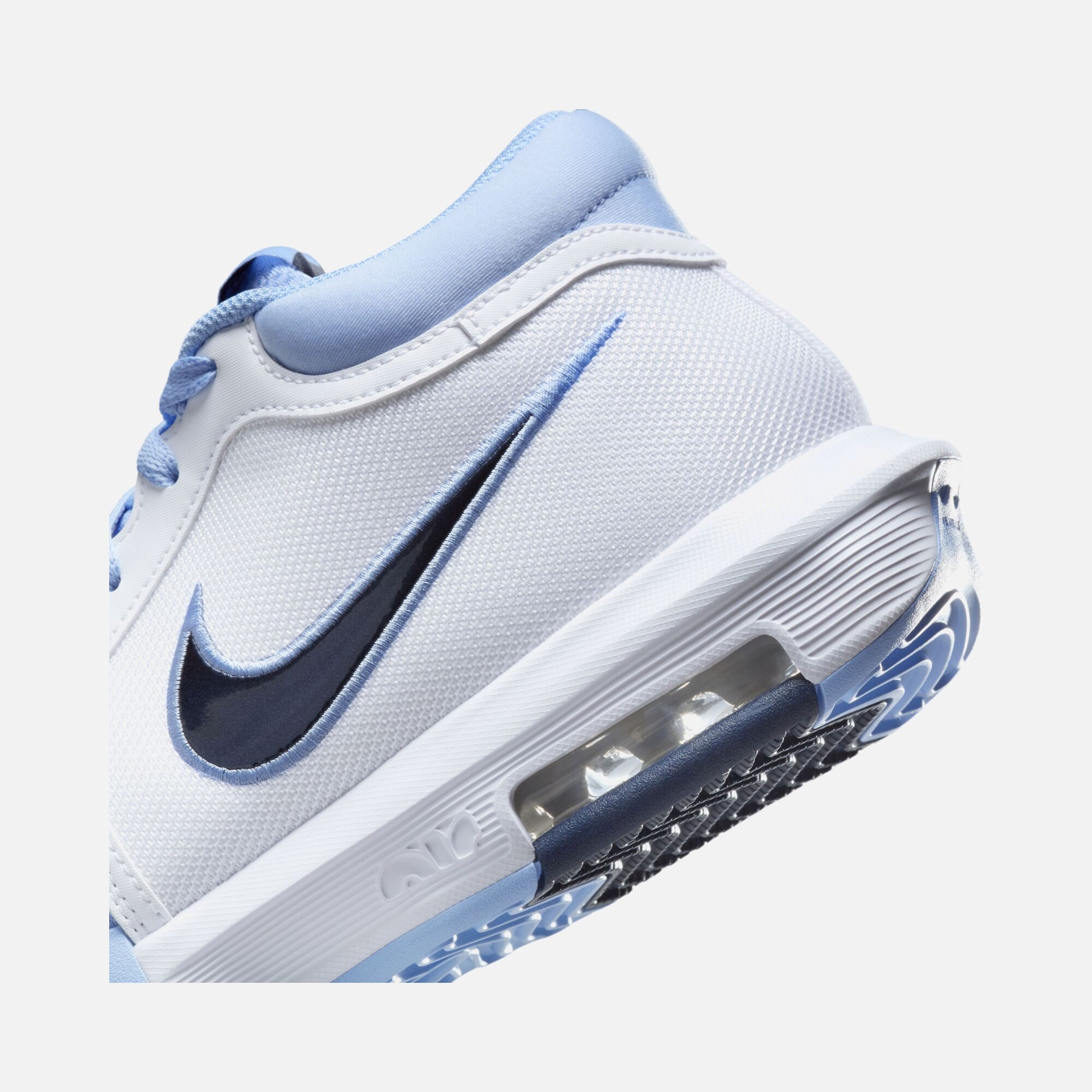 Nike LeBron James Witness VIII ''Bruce Lee'' Erkek Basketbol Ayakkabısı