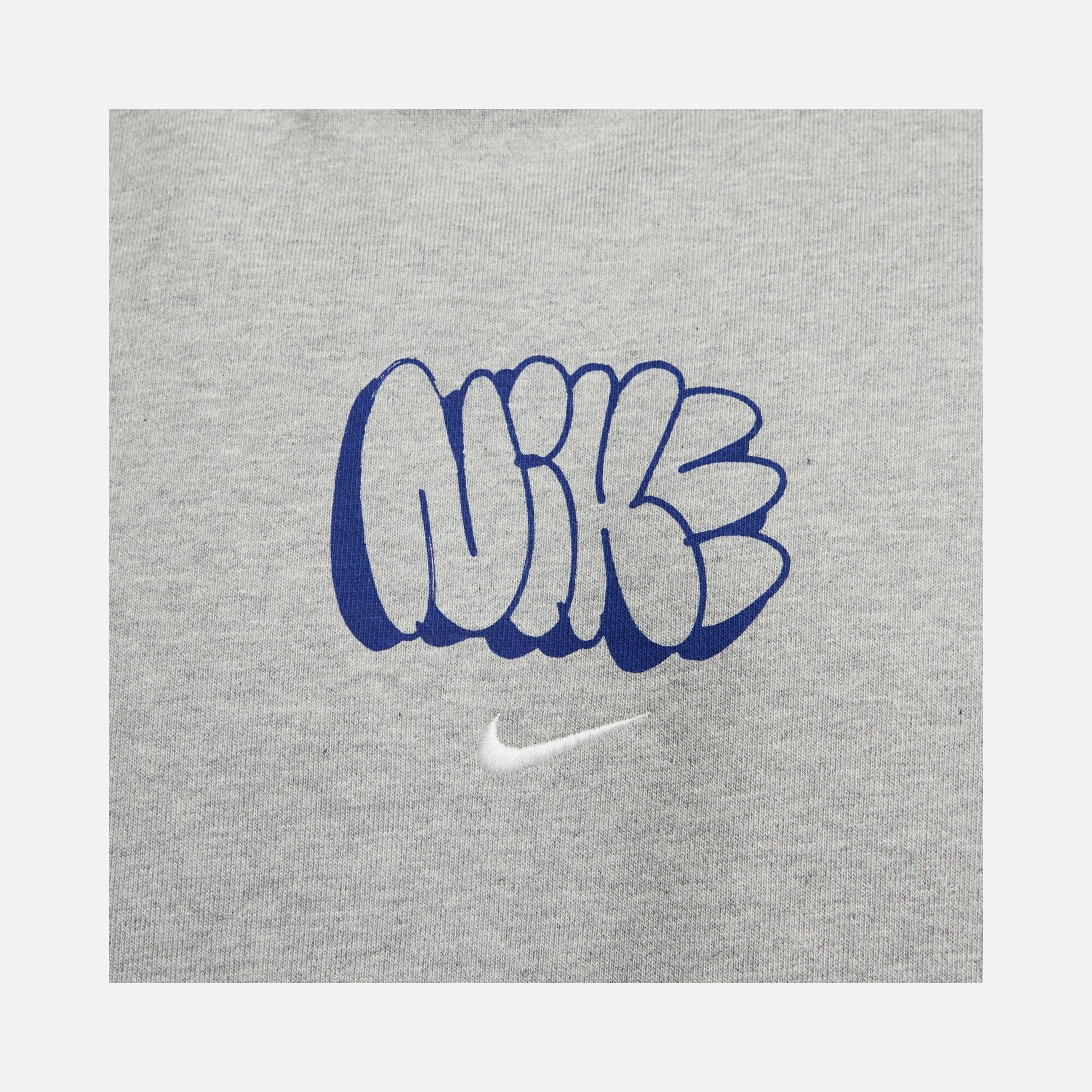 Nike Sportswear Solo Swoosh Graphics Fleece Hooded Erkek Sweatshirt