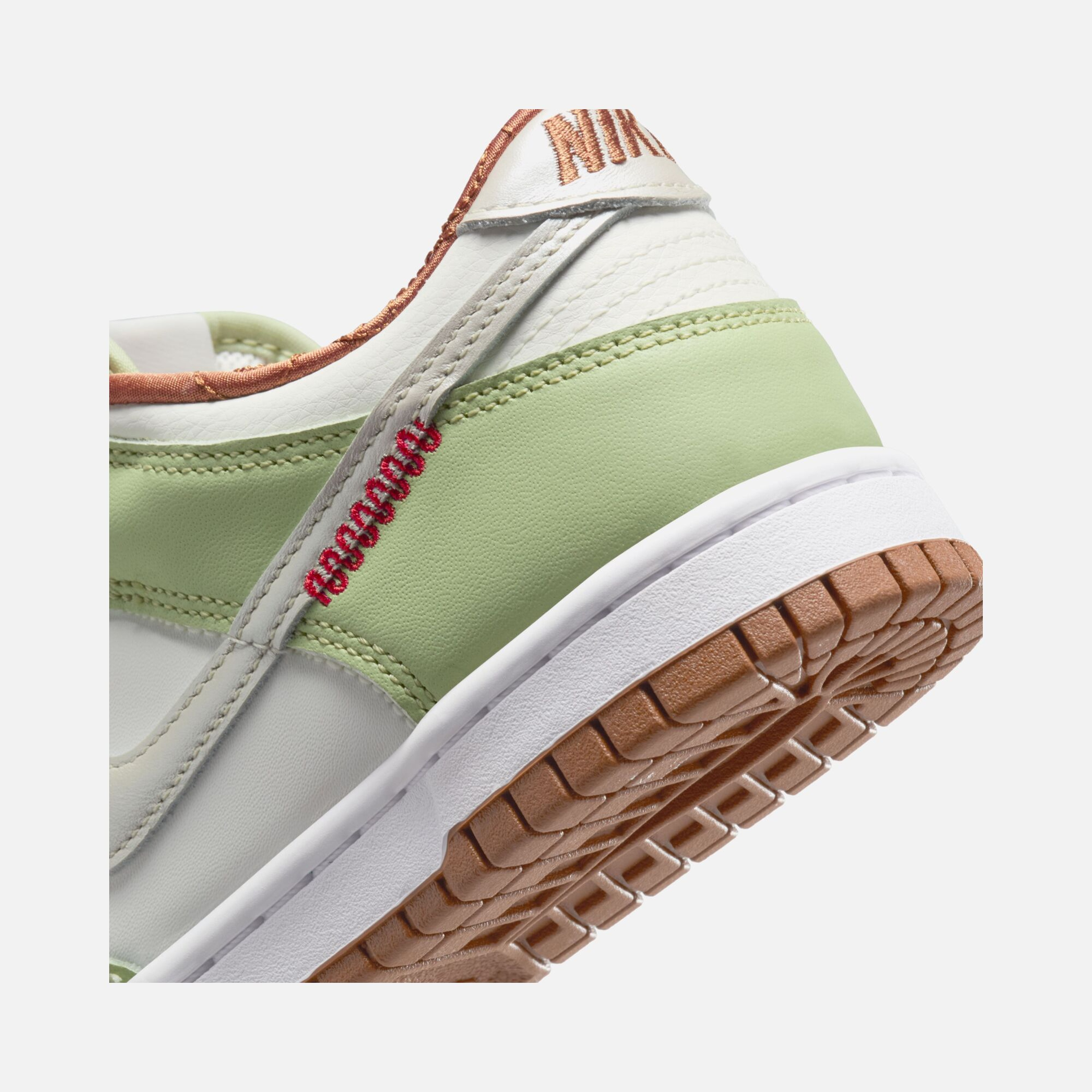 Nike Dunk Low ''Design Details Imitating the Curvy Shape of a Snake'' (GS) Spor Ayakkabı