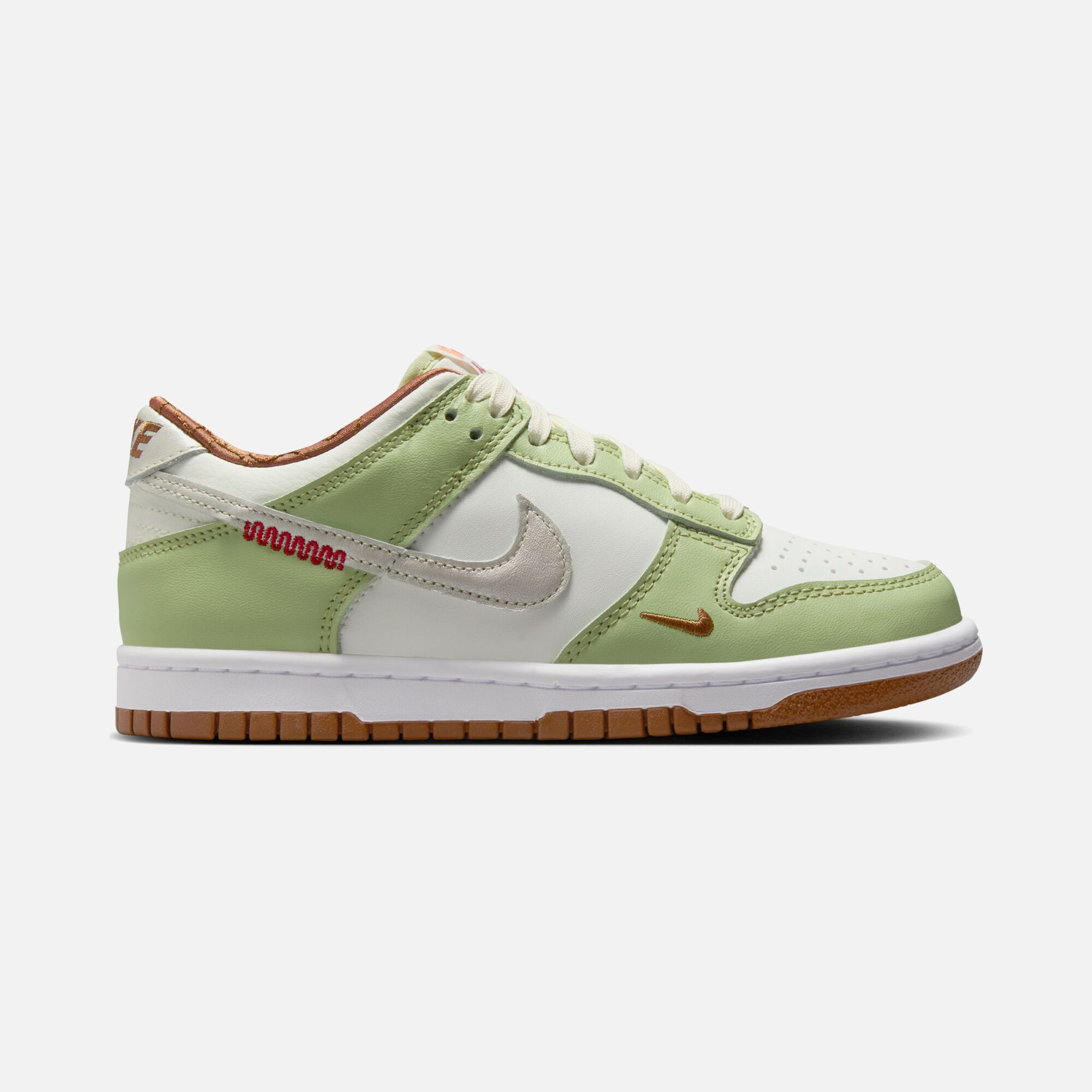 Nike Dunk Low ''Design Details Imitating the Curvy Shape of a Snake'' (GS) Spor Ayakkabı