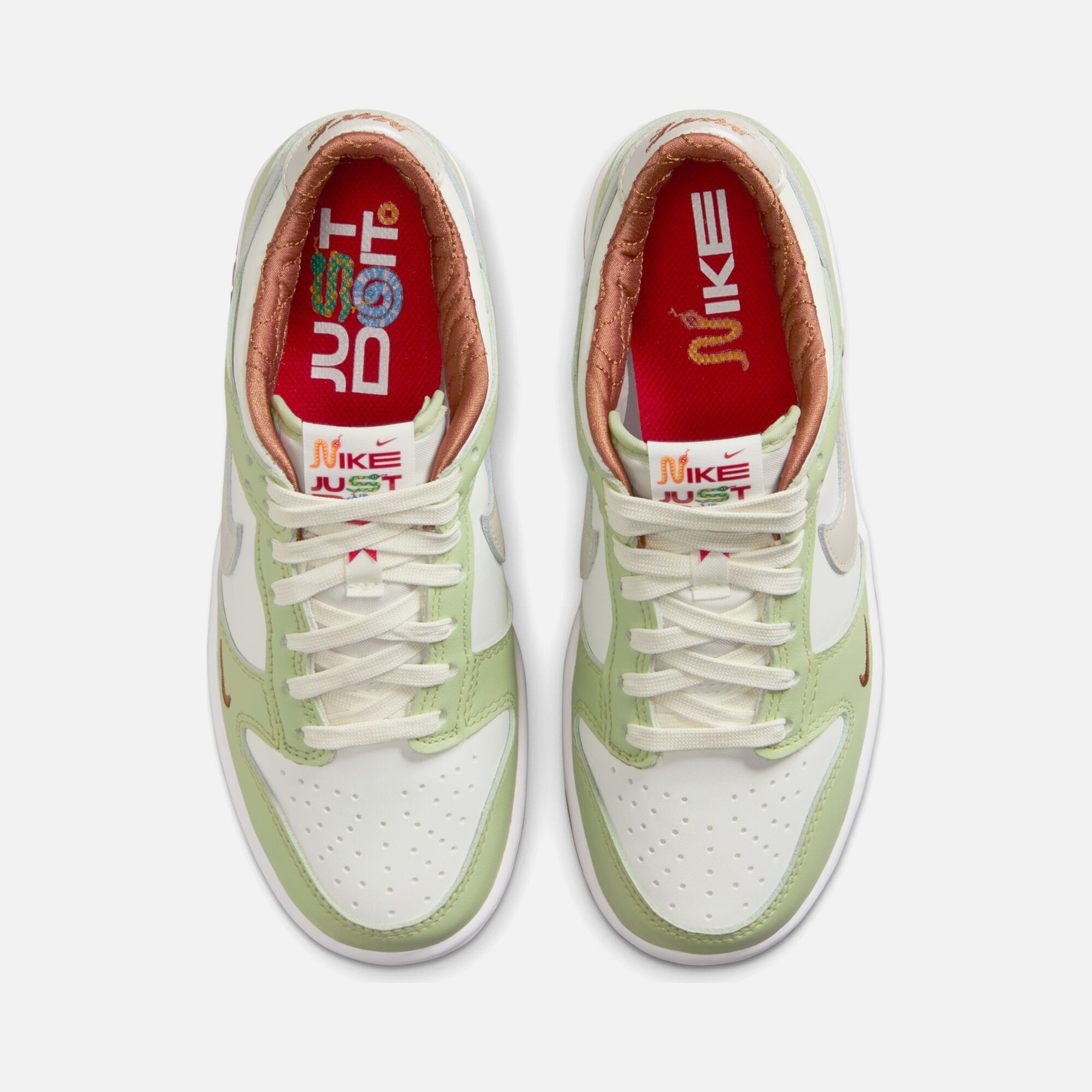 Nike Dunk Low ''Design Details Imitating the Curvy Shape of a Snake'' (GS) Spor Ayakkabı
