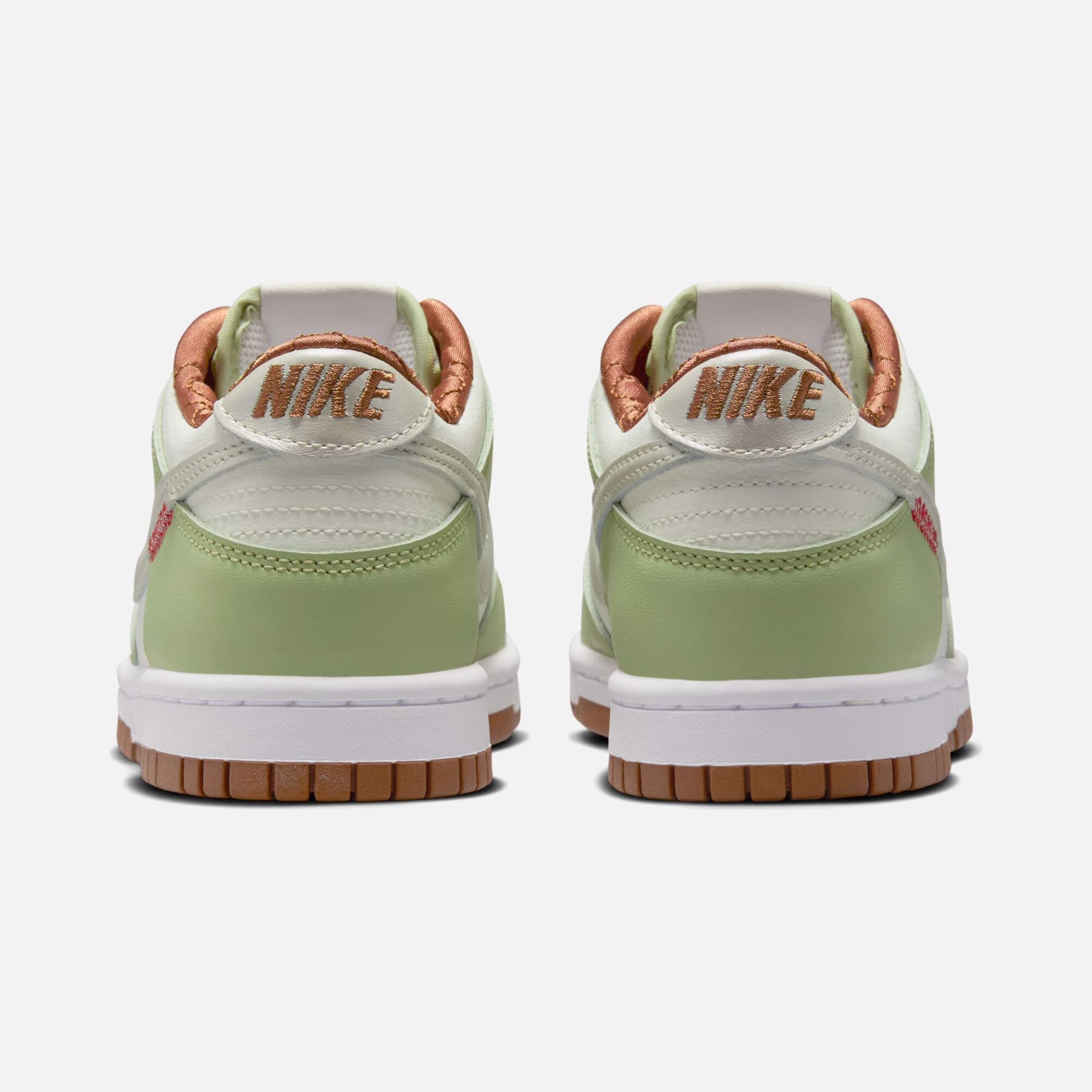 Nike Dunk Low ''Design Details Imitating the Curvy Shape of a Snake'' (GS) Spor Ayakkabı