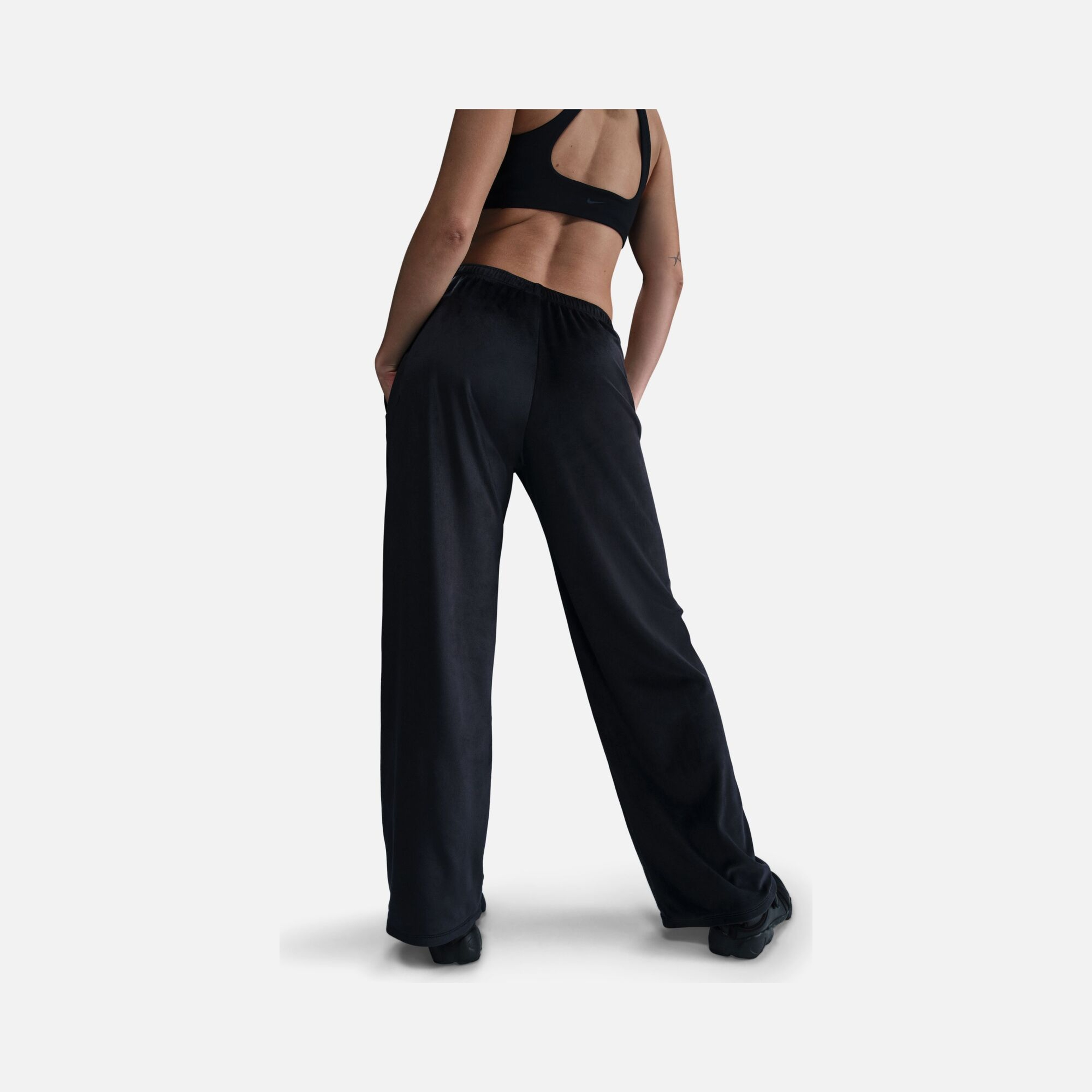 Nike Sportswear Phoenix Fleece Chill Knit Velvet Fabric Mid-Rise Kadın Eşofman Altı