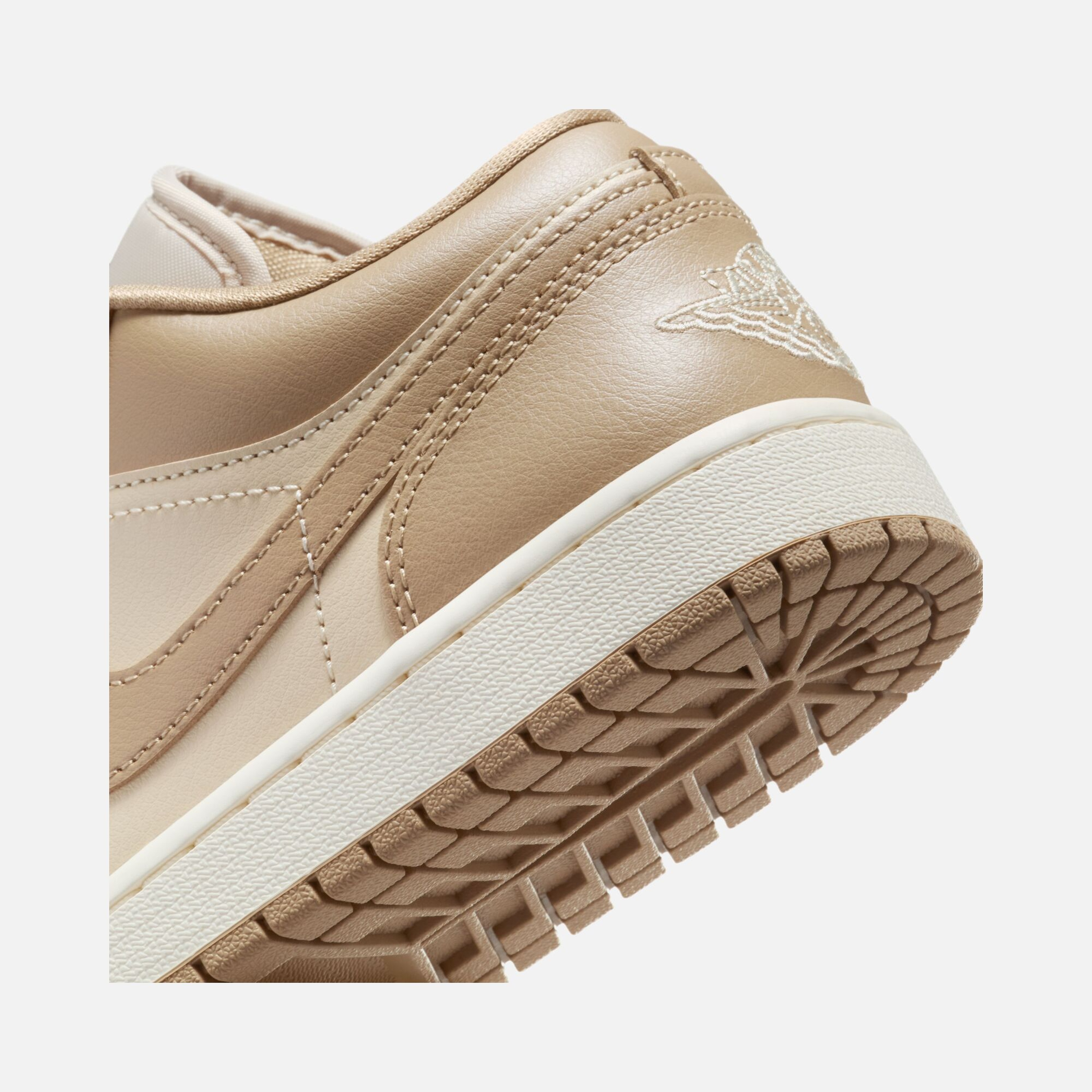 Nike Air Jordan 1 Low Kadın Spor Ayakkabı