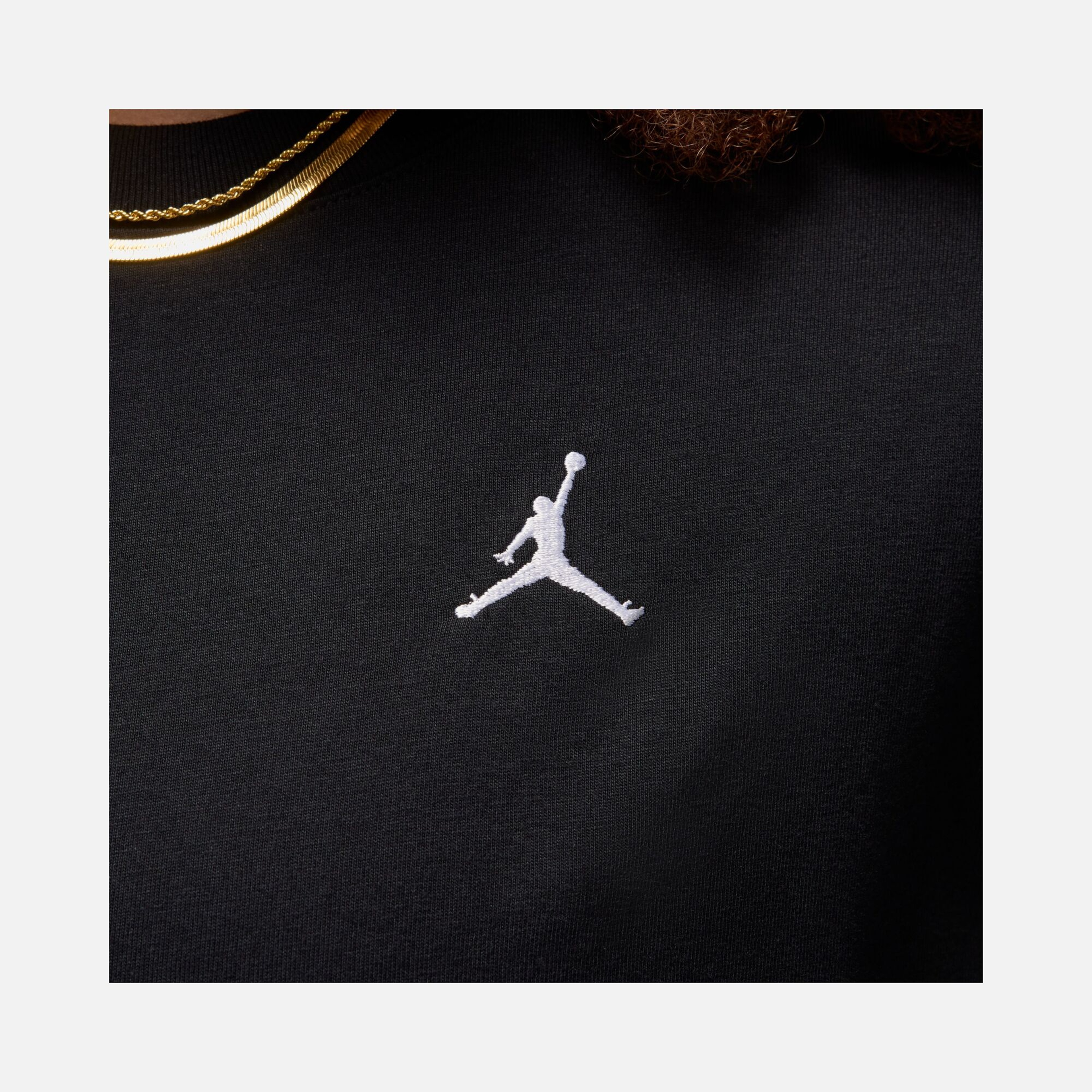 Nike Jordan Essentials Graphic Core 23 Relaxed Fit Short-Sleeve Kadın Tişört