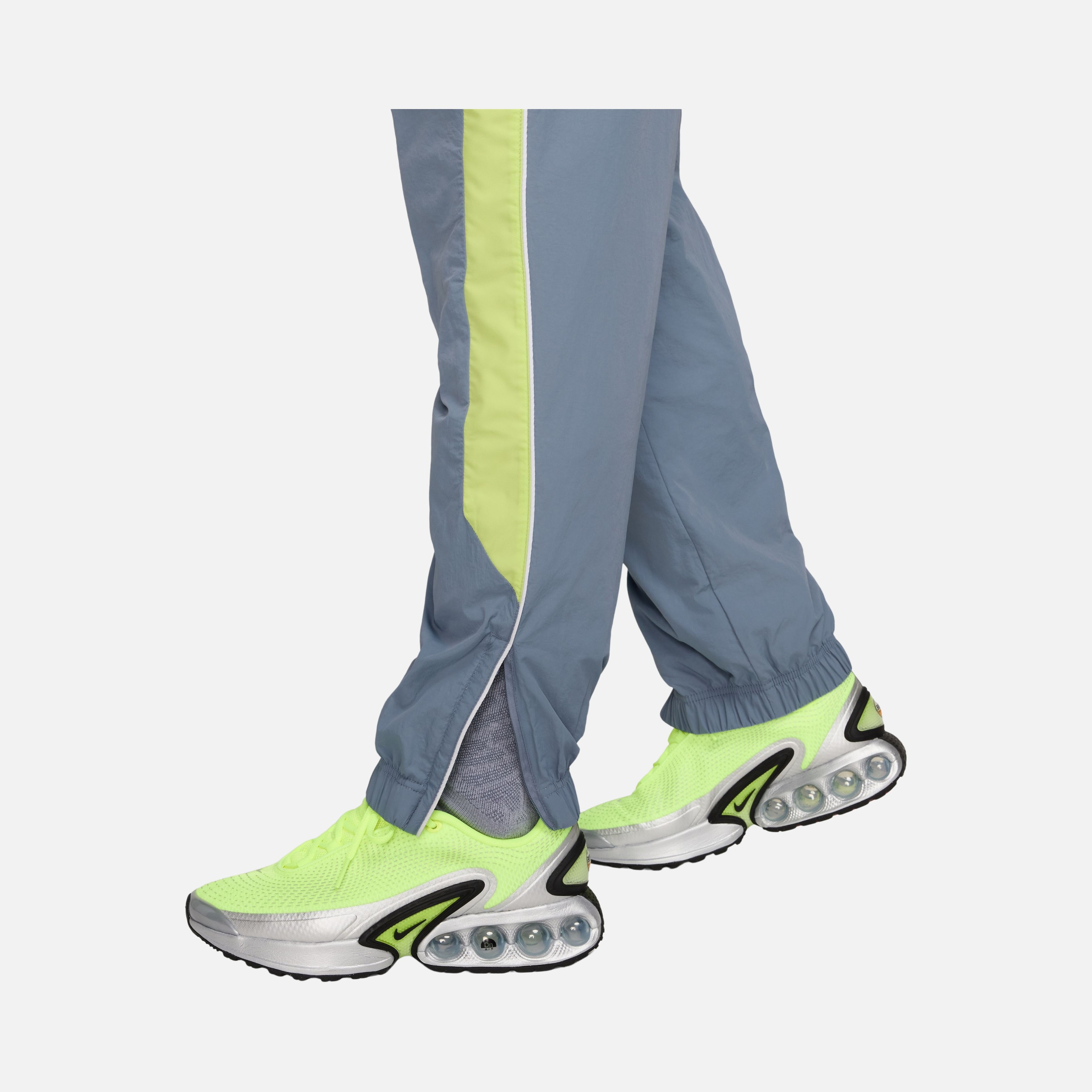 Nike Sportswear Tuned Air Graphics Woven Fabric Lined Erkek Eşofman Altı