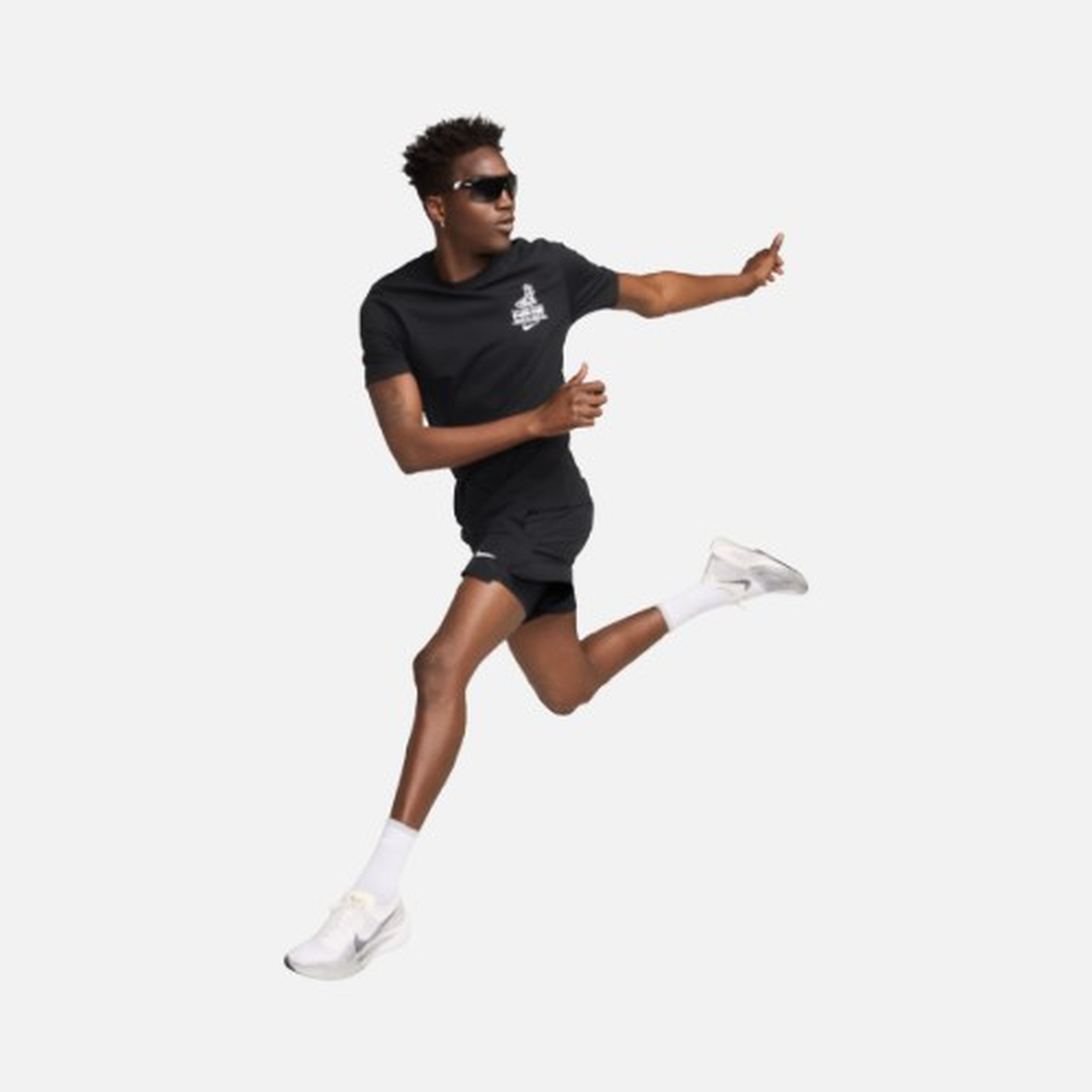 Nike Quarter Space Race Club Believe Graphic Running Short-Sleeve Erkek Tişört