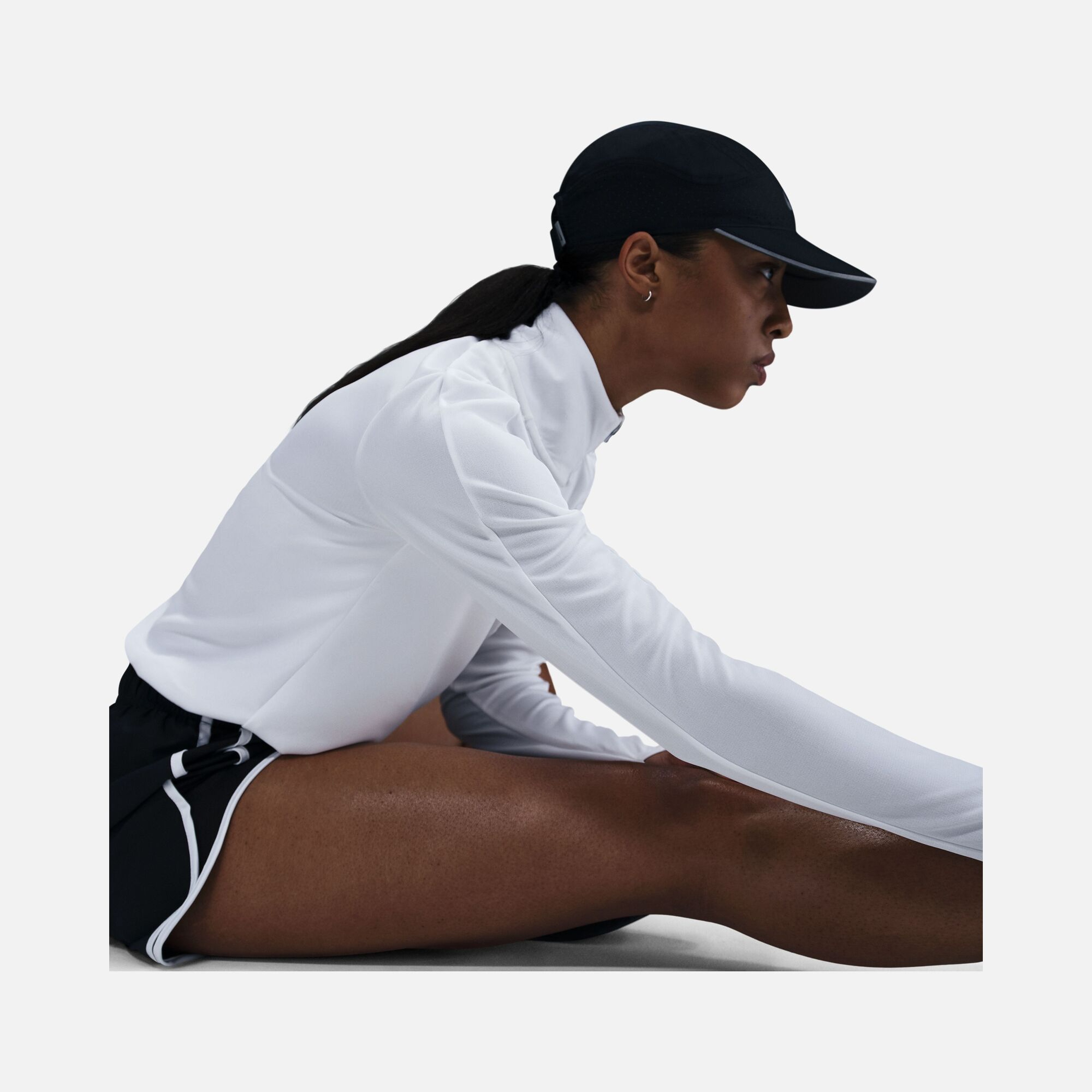 Nike Swoosh 1/2-Zip Running Mid Layer Long-Sleeve Kadın Tişört