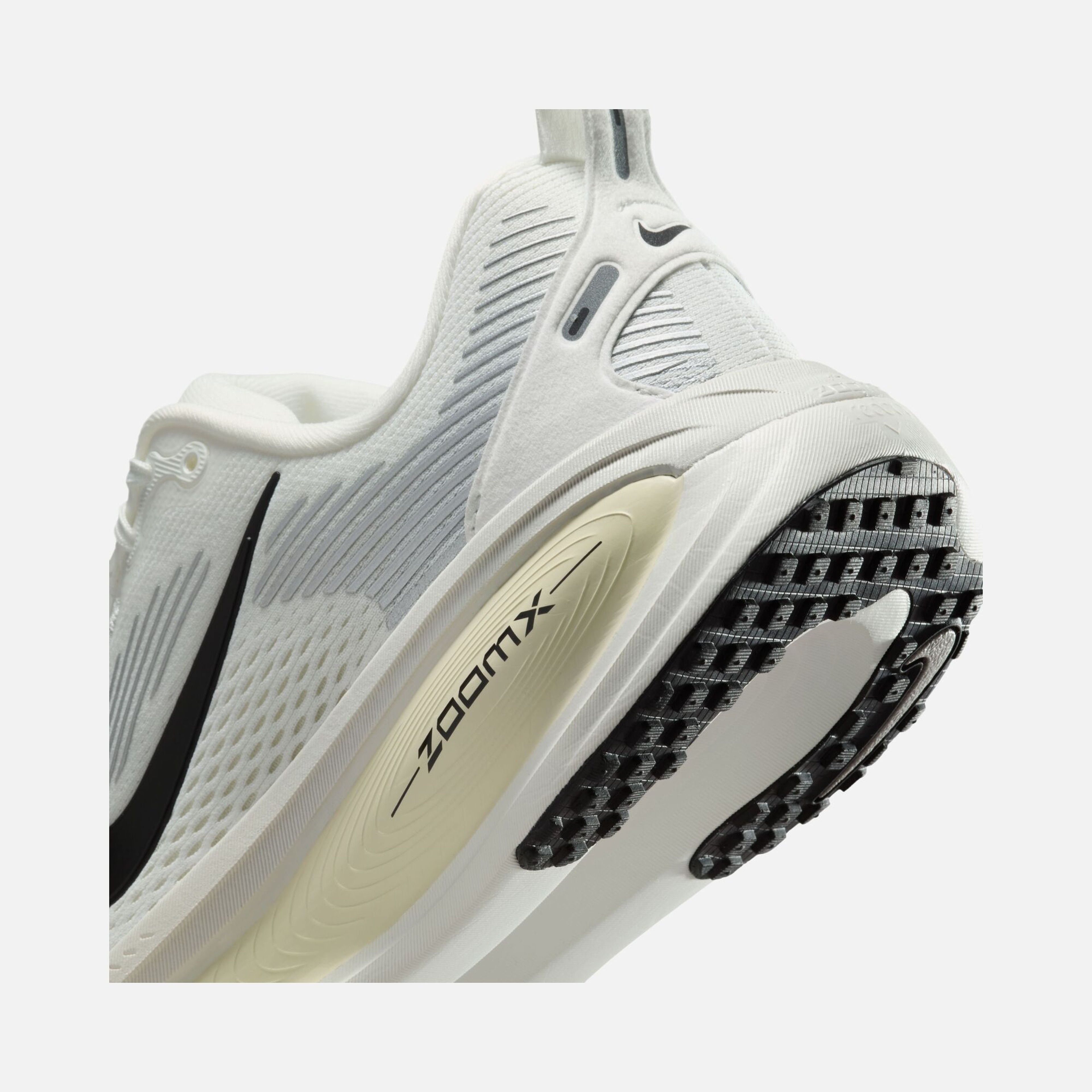 Nike Vomero 18 ZoomX Road Running Kadın Spor Ayakkabı