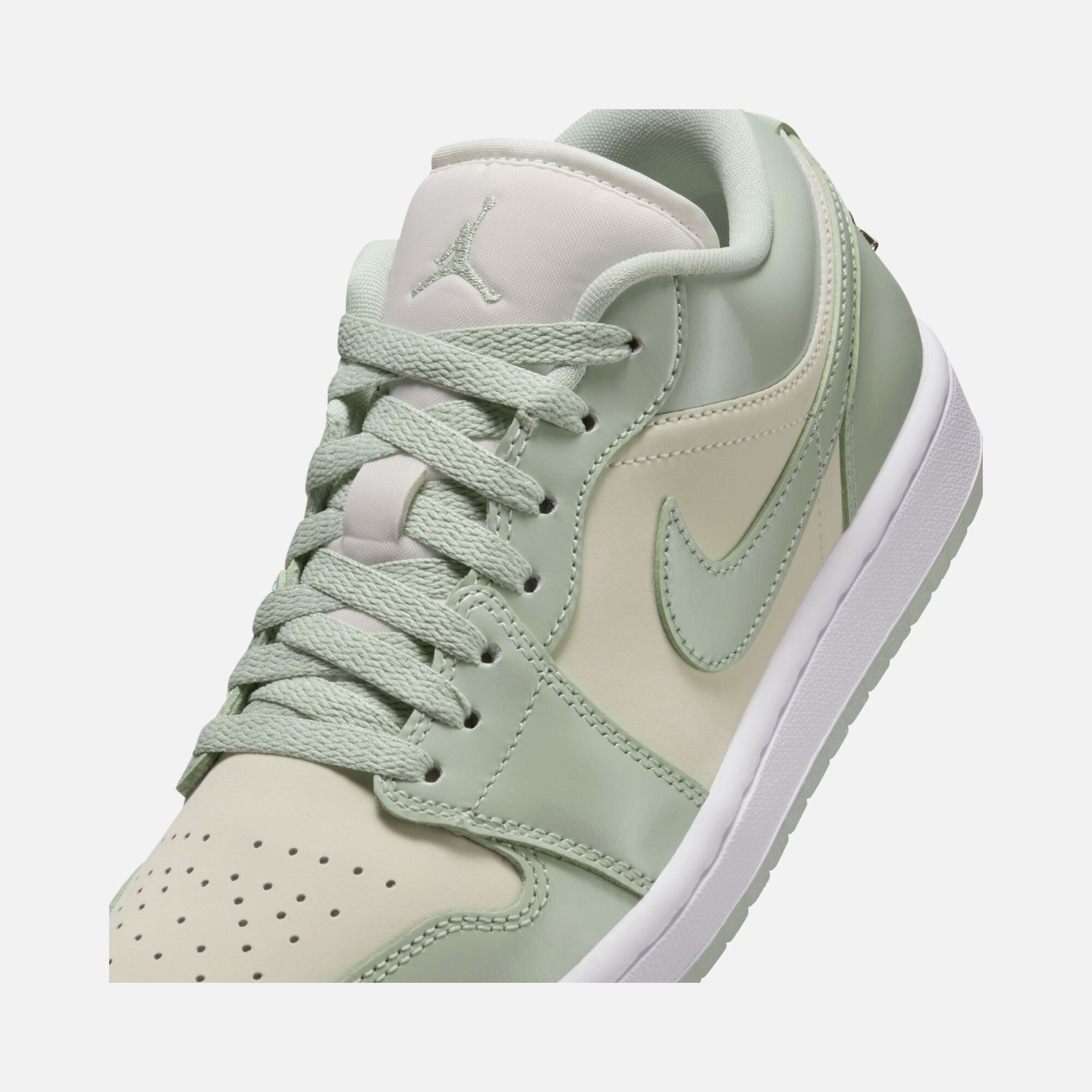 Nike Air Jordan 1 Low SE ''Jordan Metallic Accent Detail'' Kadın Spor Ayakkabı