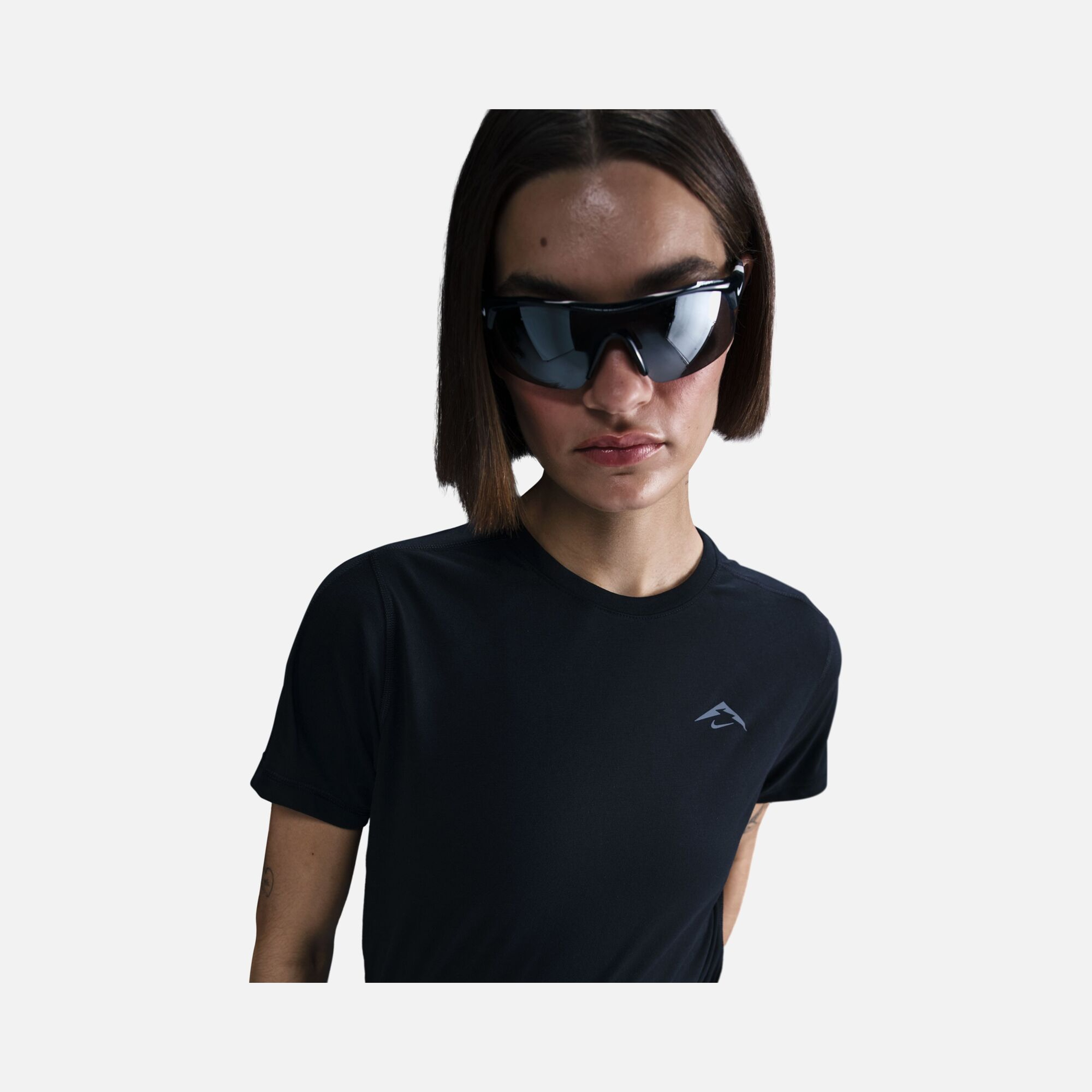 Nike Trail Dri-Fit Soft & Flexible Fabric Running Short-Sleeve Kadın Tişört