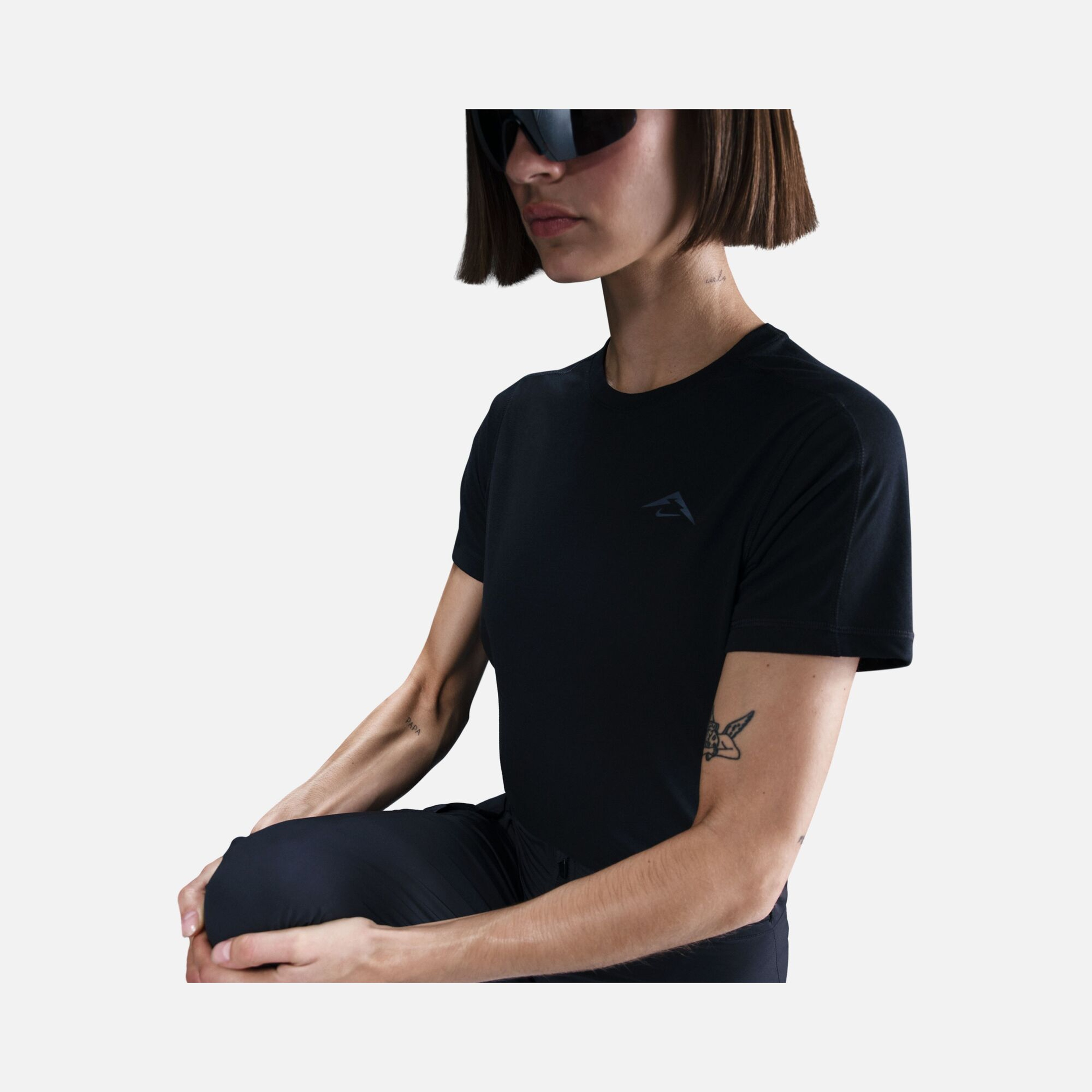 Nike Trail Dri-Fit Soft & Flexible Fabric Running Short-Sleeve Kadın Tişört