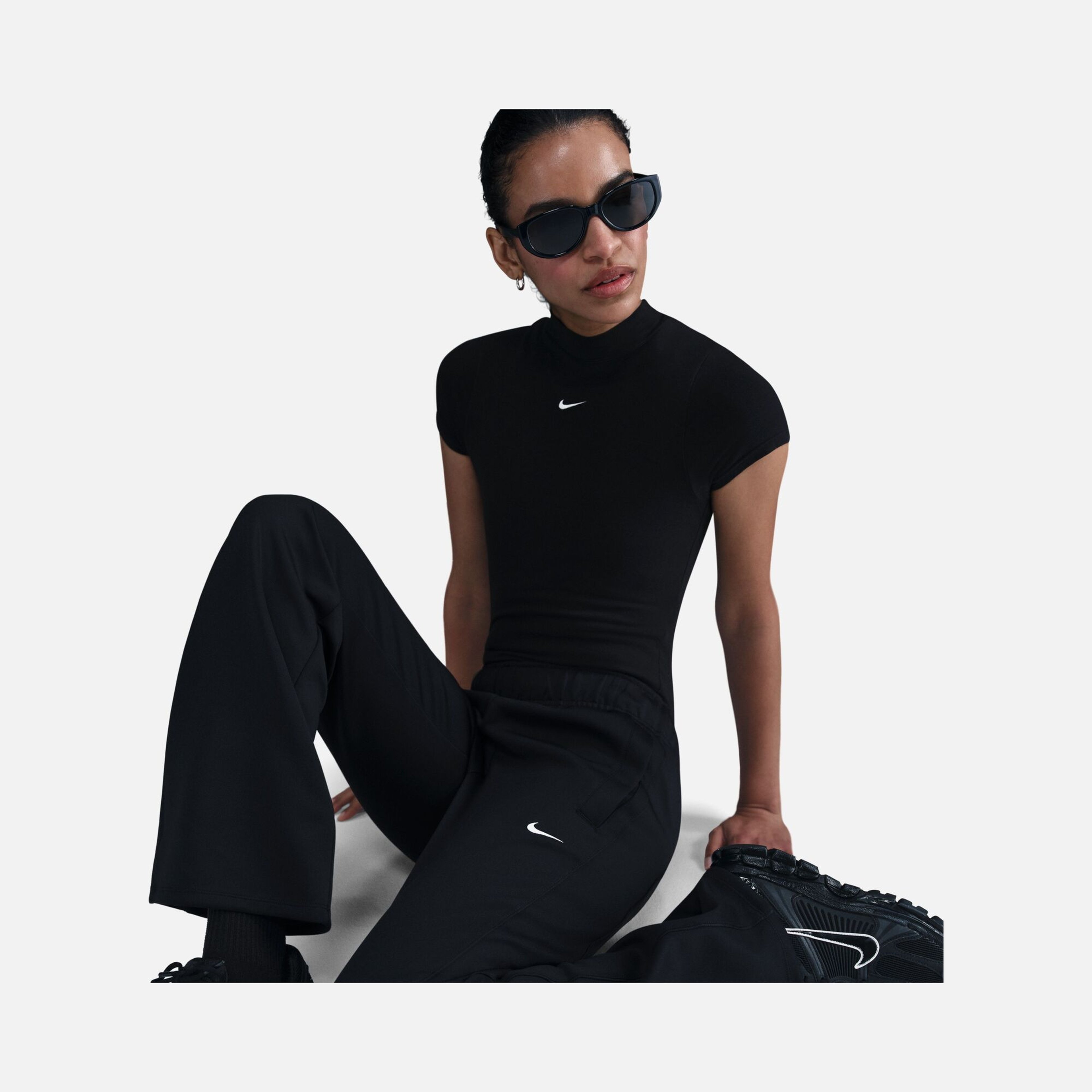 Nike Sportswear Essentials Windrunner Mid-Rise Slim Poly Knit Kadın Eşofman Altı