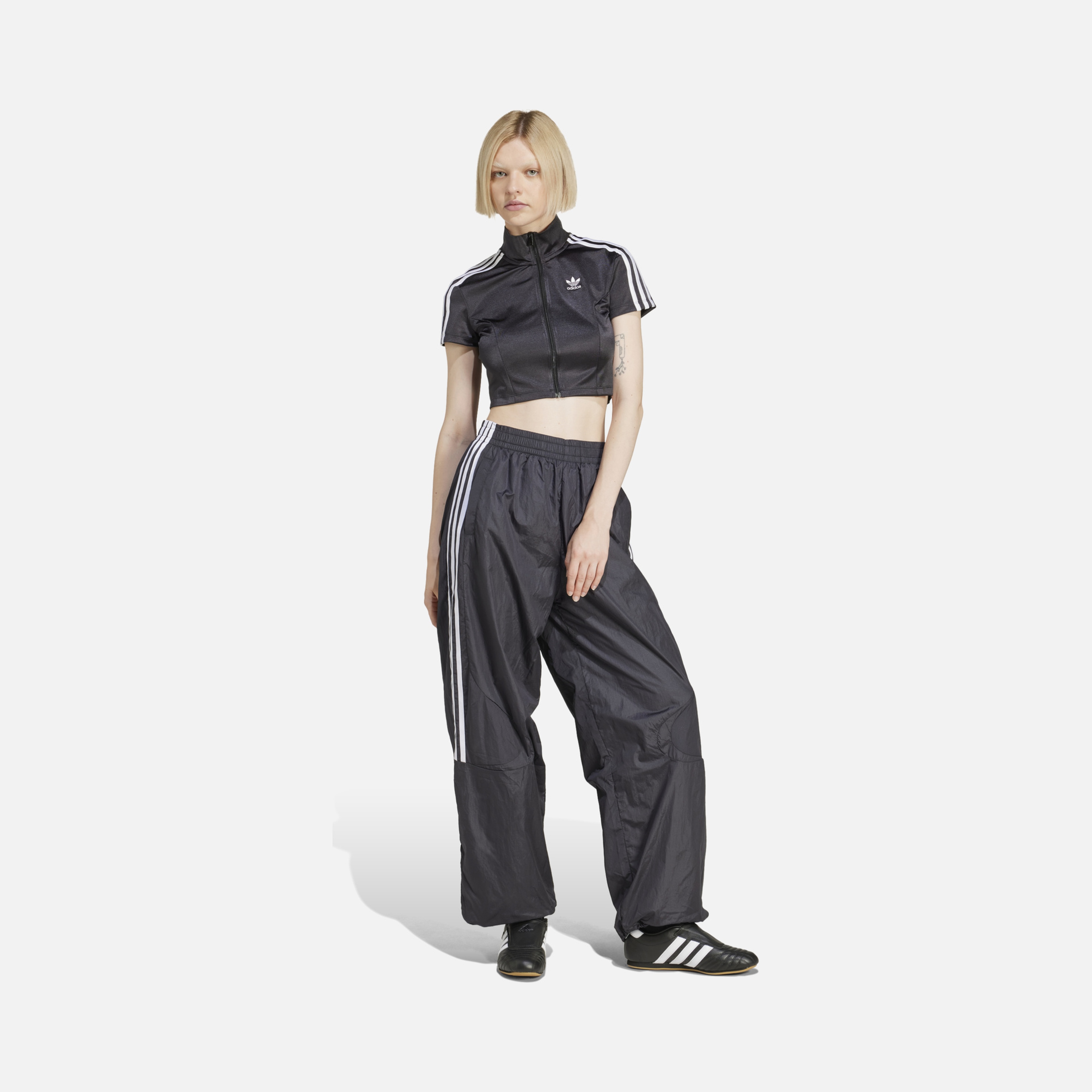 adidas Sportswear Adicolor Cropped Full-Zip Short-Sleeve Kadın Tişört